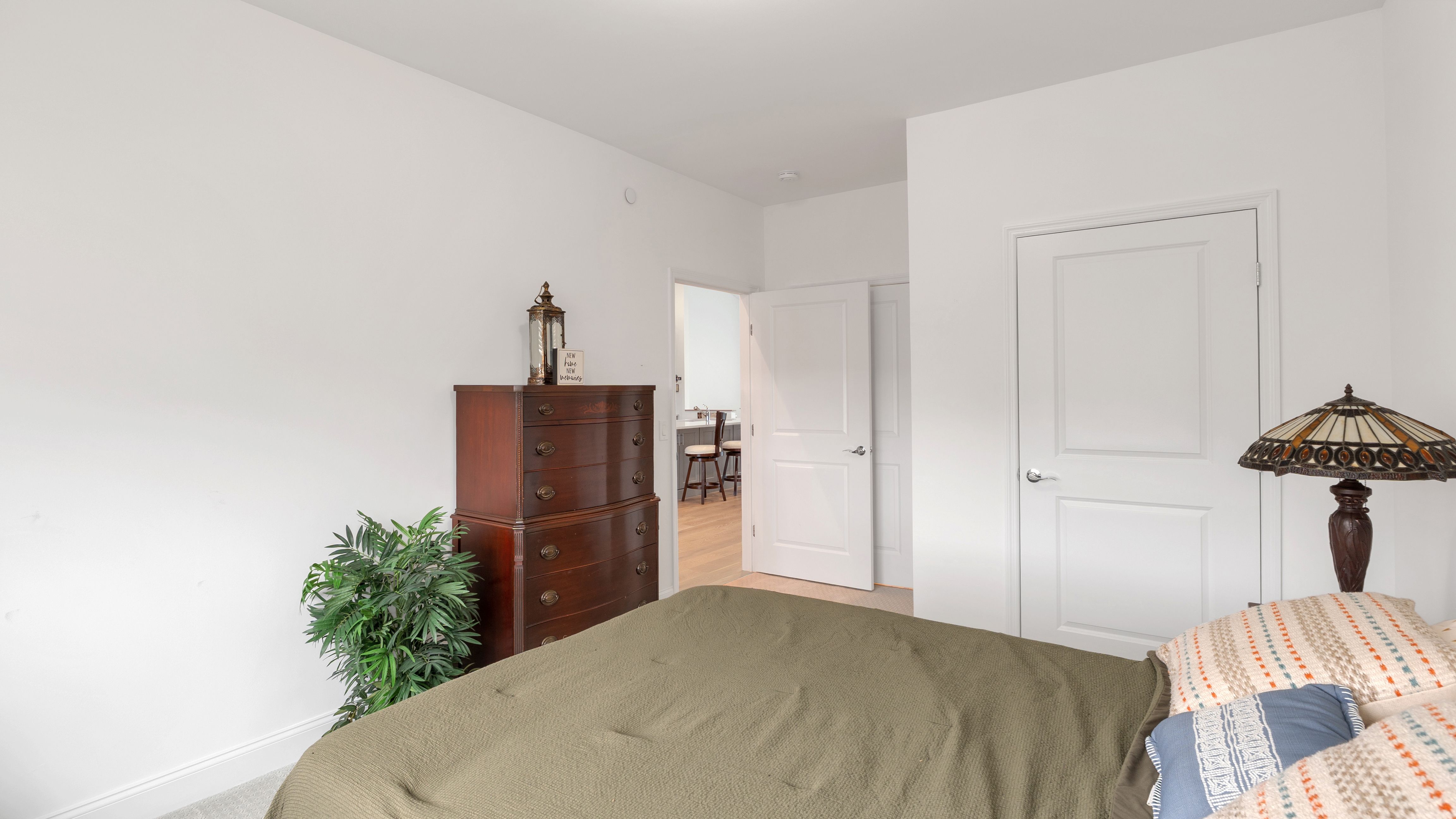  272 Silver Timber Drive, Yaphank, NY, 11980 - 物件實景