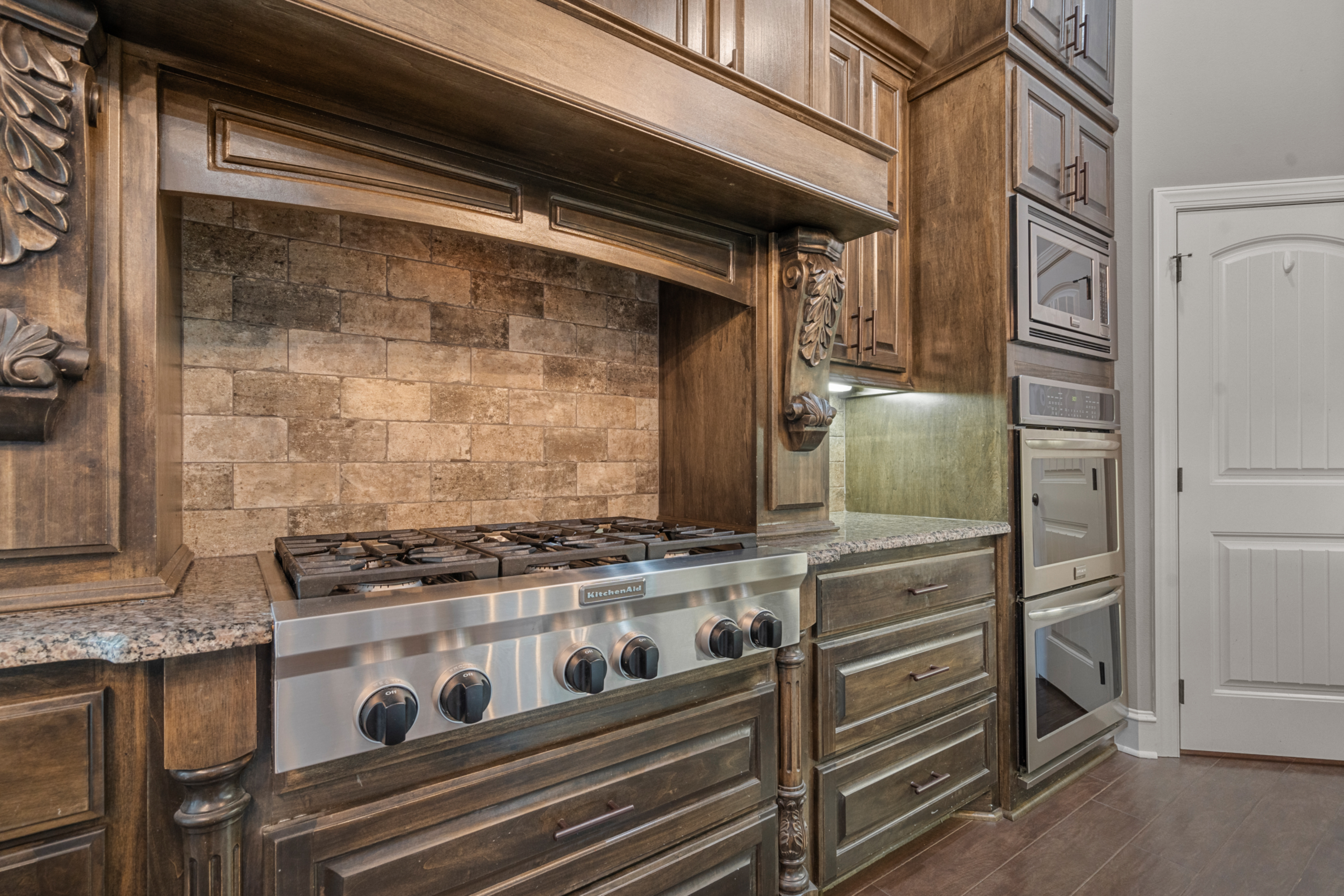 Hot Springs, Arkansas, 71901, United States, 4 Bedrooms Bedrooms, ,4 BathroomsBathrooms,Residential,For Sale,1760165