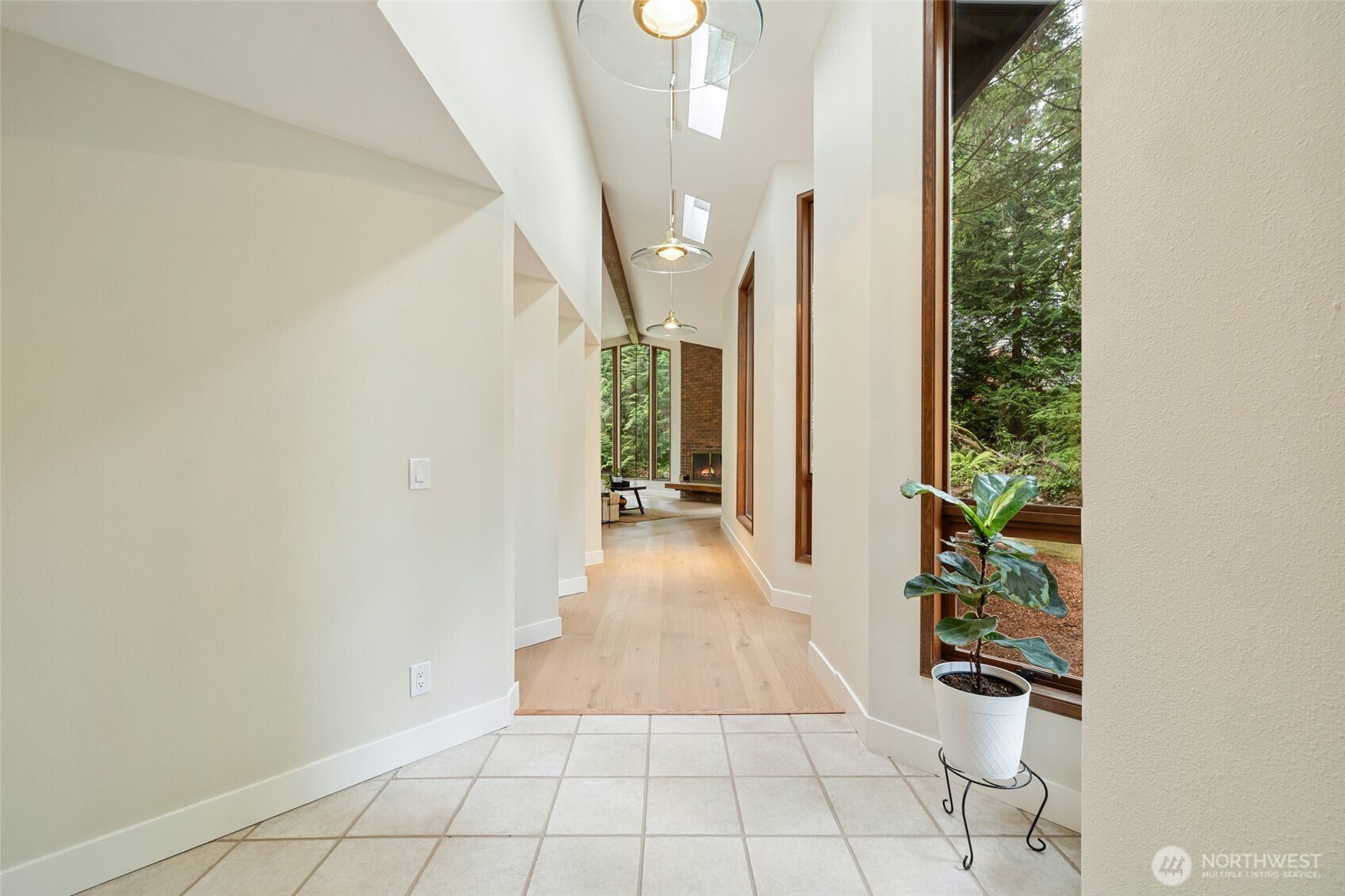 Bellevue, Washington, 98005, United States, 4 Bedrooms Bedrooms, ,4 BathroomsBathrooms,Residential,For Sale,1898840