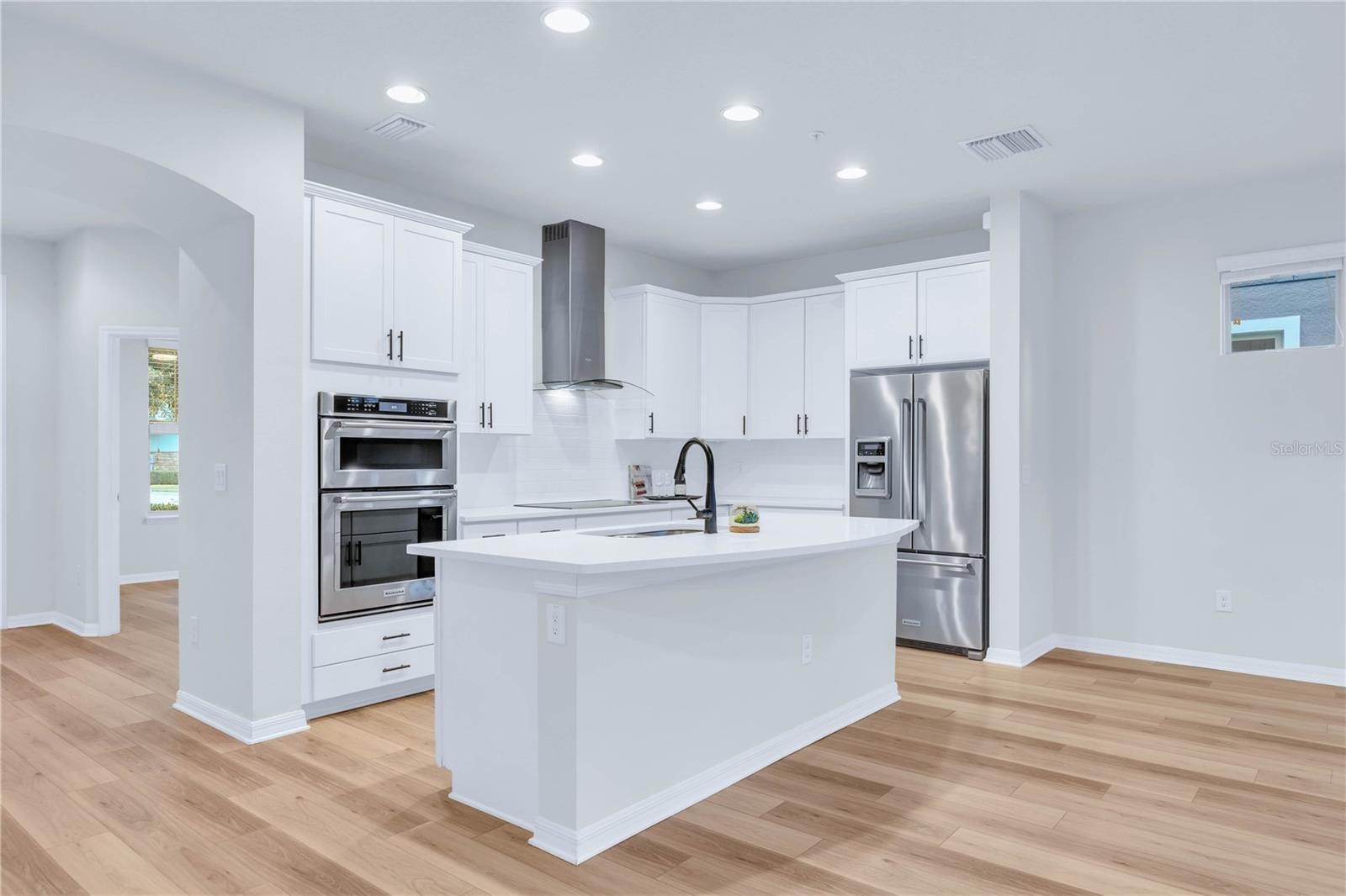 WINTER GARDEN, Florida, 34787, United States, 4 Bedrooms Bedrooms, ,3 BathroomsBathrooms,Residential,For Sale,1993845