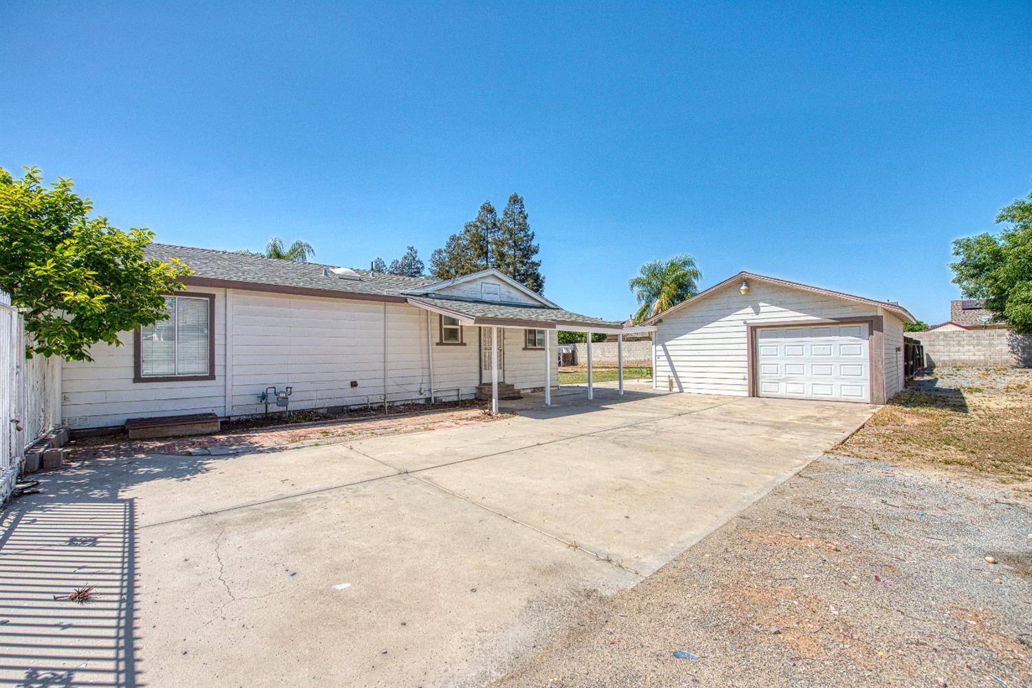 Fresno, California, 93722, United States, 3 Bedrooms Bedrooms, ,2 BathroomsBathrooms,Residential,For Sale,2039755