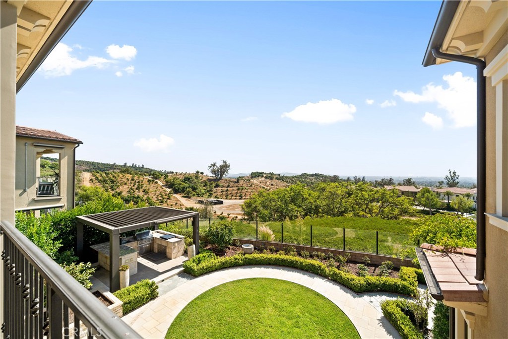 Irvine, California, 92602, United States, 5 Bedrooms Bedrooms, ,6 BathroomsBathrooms,Residential,For Sale,1982881