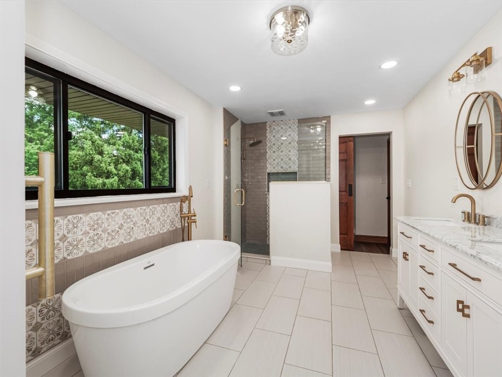 Center Twp, Pennsylvania, 15061, United States, 3 Bedrooms Bedrooms, ,3 BathroomsBathrooms,Residential,For Sale,1883463