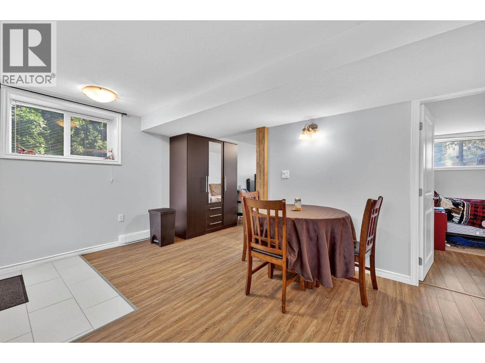 KELOWNA, British Columbia, V1X 1C4, CA, 5 Bedrooms Bedrooms, ,3 BathroomsBathrooms,Residential,For Sale,1948235