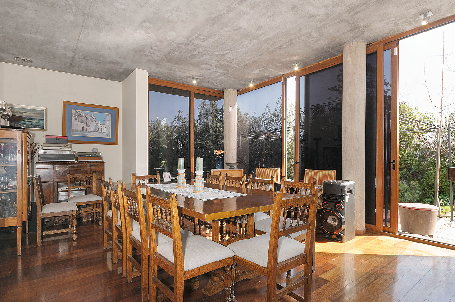  Modern home with generous living spaces,  in La Reina Alta - 物件實景