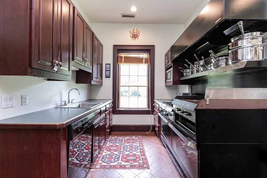 Hallwood, Virginia, 23359, United States, 3 Bedrooms Bedrooms, ,4 BathroomsBathrooms,Residential,For Sale,1827701