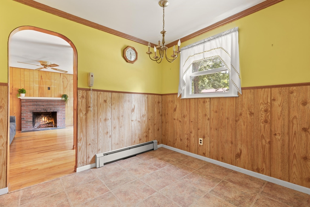 Easton, Massachusetts, 02356, United States, 3 Bedrooms Bedrooms, ,1 BathroomBathrooms,Residential,For Sale,1895599