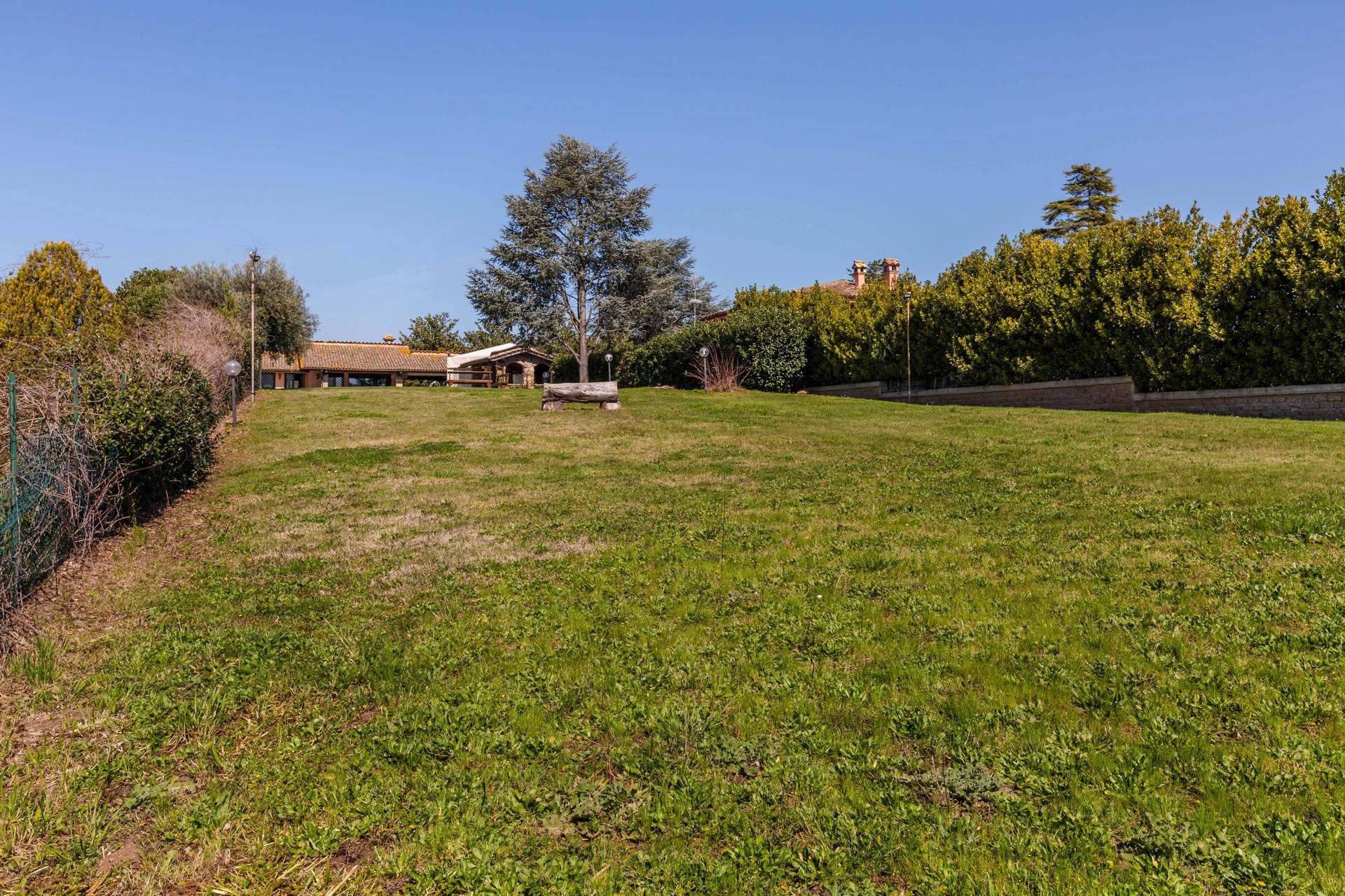 Sacrofano, Roma, 00060, IT, 6 Bedrooms Bedrooms, ,5 BathroomsBathrooms,Residential,For Sale,1850375