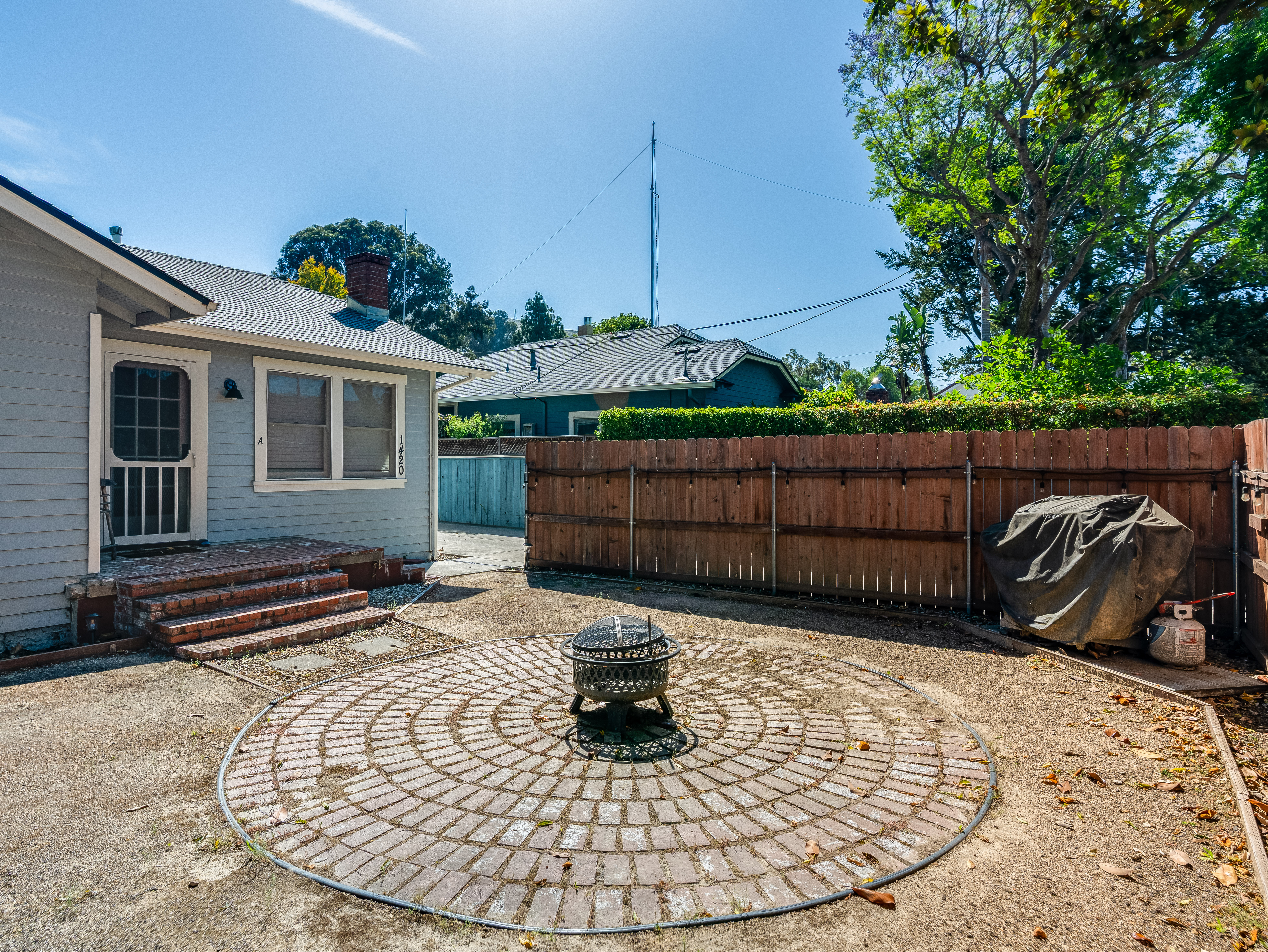  Great Triplex Opportunity - 物件實景