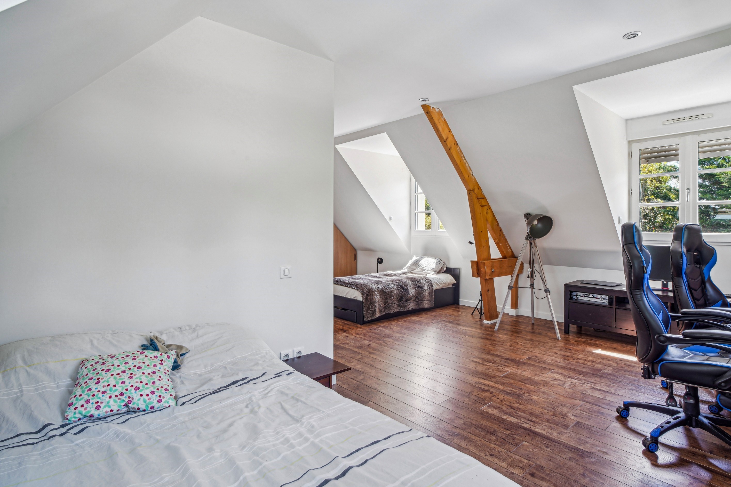  Exceptional property in the heart of Montfort l