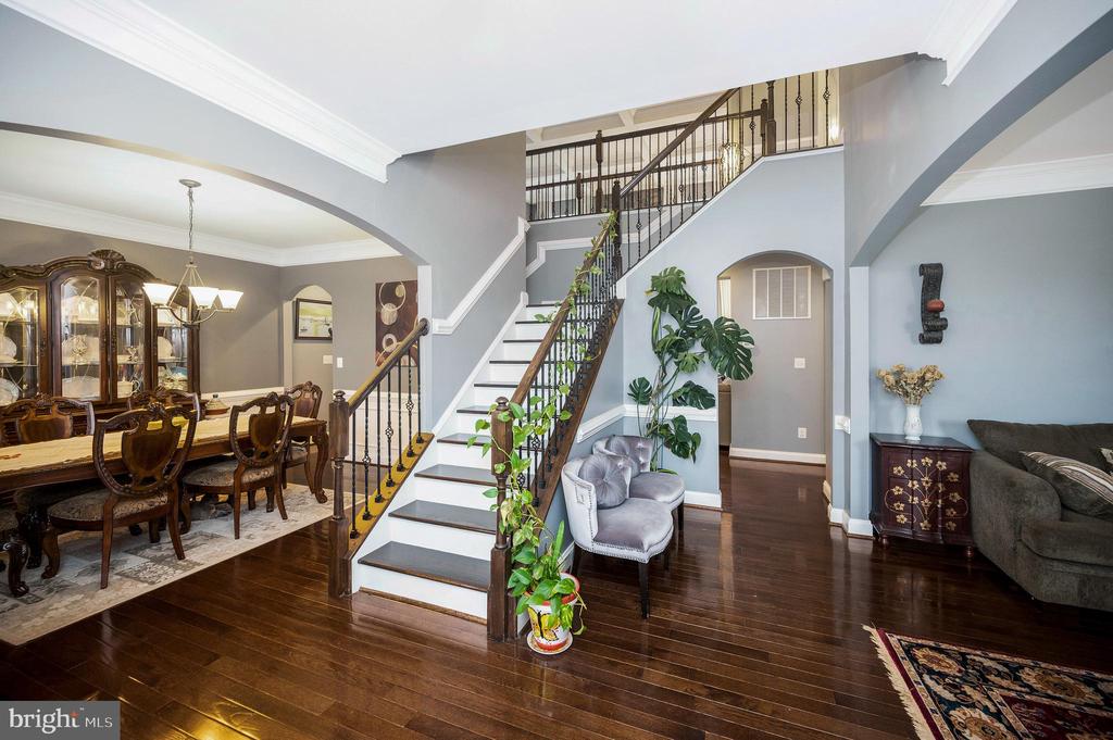 Woodbridge, Virginia, 22193, United States, 6 Bedrooms Bedrooms, ,6 BathroomsBathrooms,Residential,For Sale,1919107