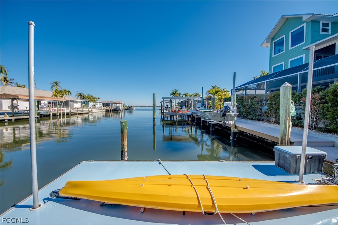 Matlacha, Florida, 33993, United States, 4 Bedrooms Bedrooms, ,3 BathroomsBathrooms,Residential,For Sale,2021819