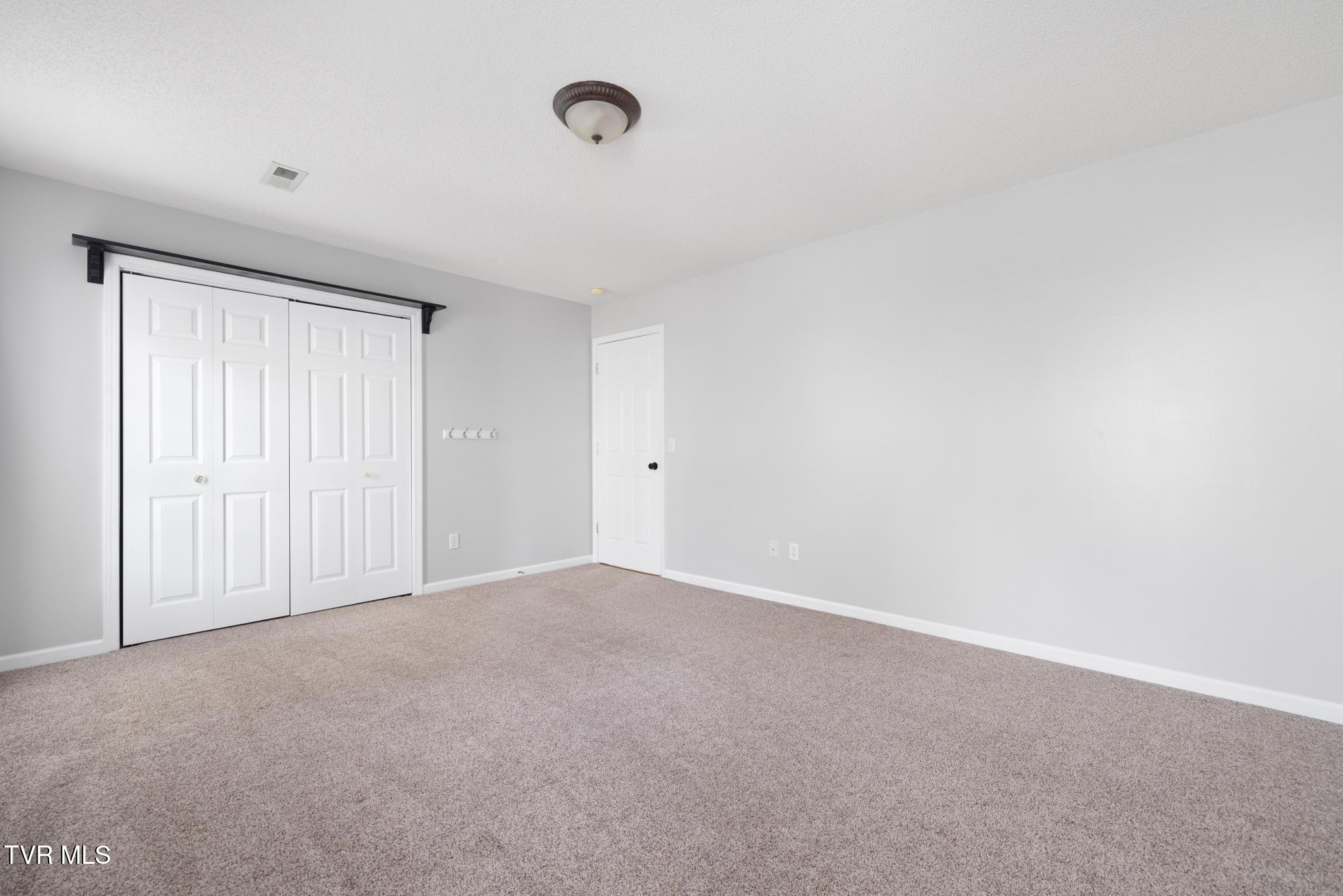 Gray, Tennessee, 37615, United States, 5 Bedrooms Bedrooms, ,4 BathroomsBathrooms,Residential,For Sale,1978234