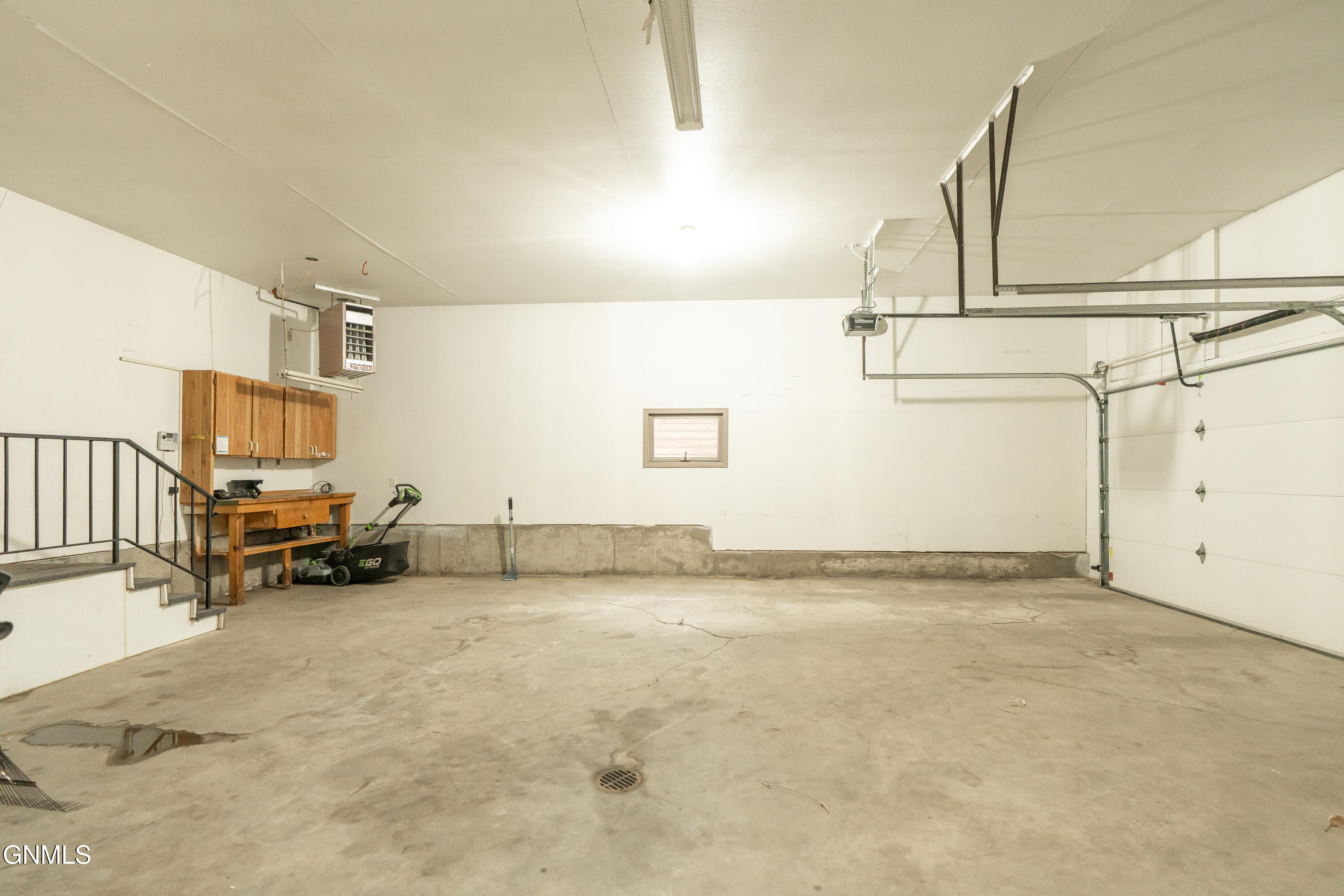 Bismarck, North Dakota, 58503, United States, 3 Bedrooms Bedrooms, ,3 BathroomsBathrooms,Residential,For Sale,1937485