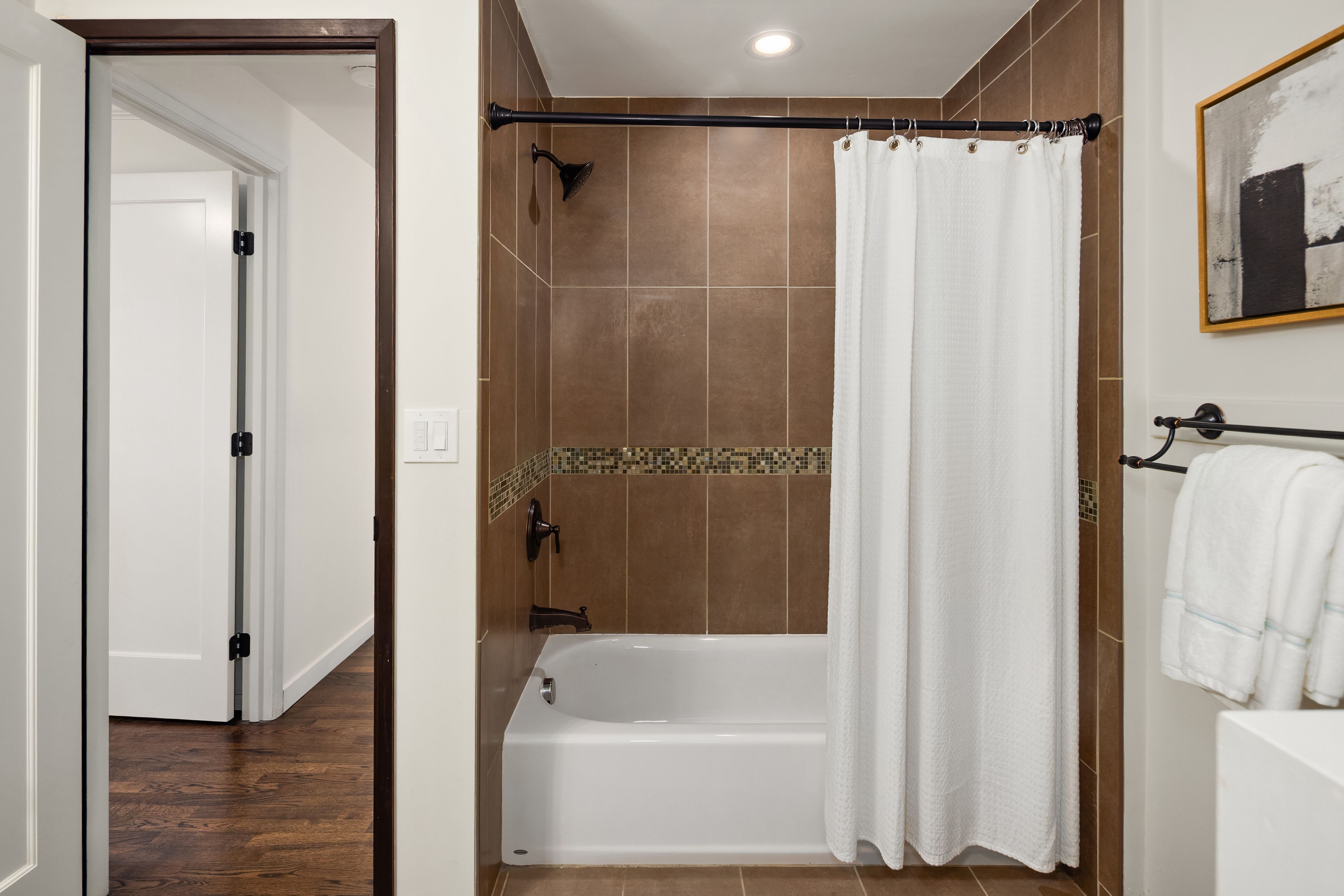  4057 96th Ave SE, Mercer Island, WA 98040 - 物件實景