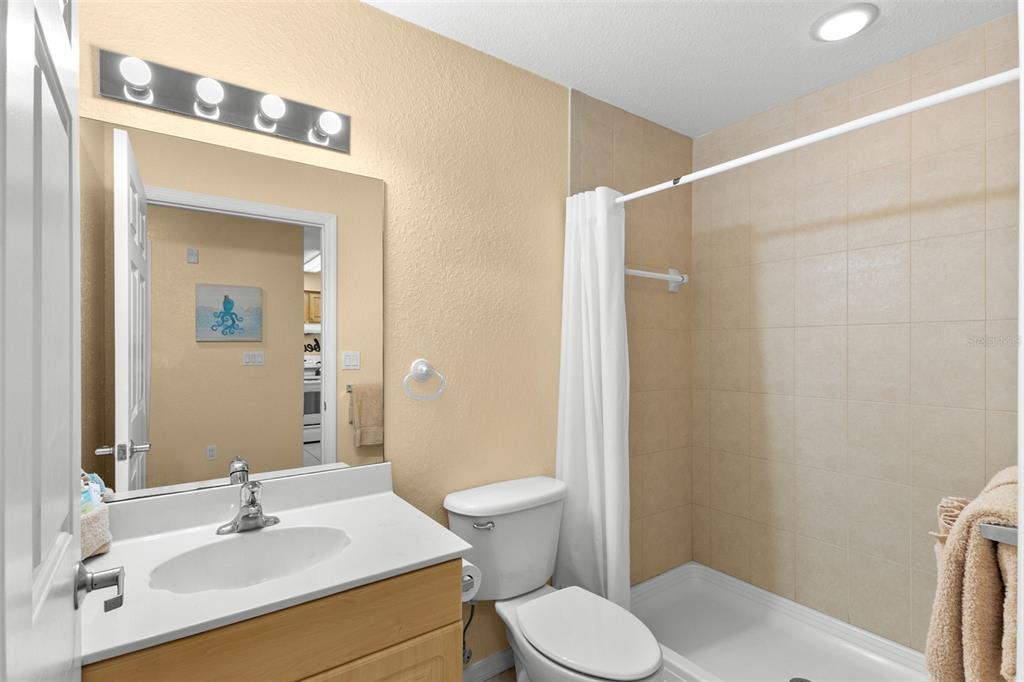 St Petersburg, Florida, 33708, United States, 2 Bedrooms Bedrooms, ,2 BathroomsBathrooms,Residential,For Sale,1950860
