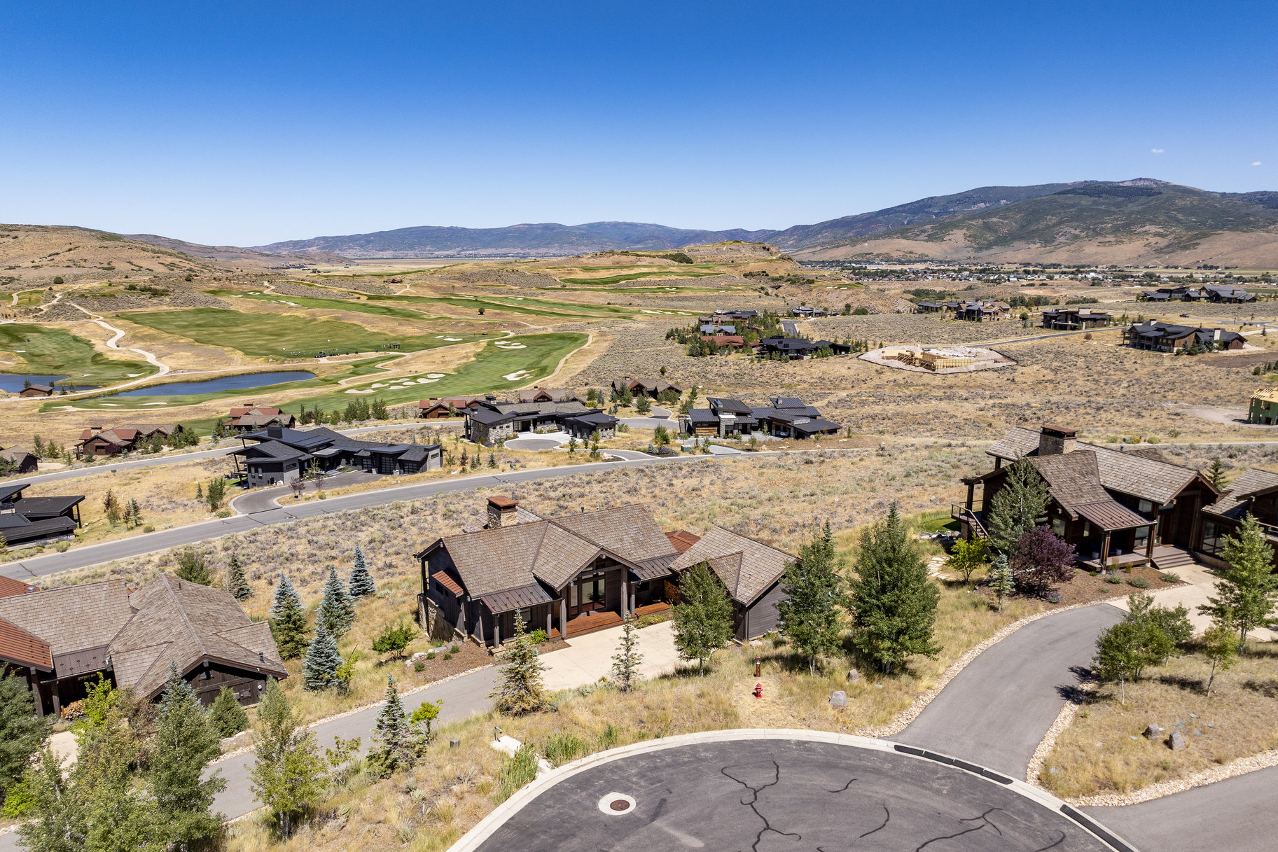  Panoramic Views From This Gorgeous 4-Bedroom Cabin Home at Victory Ranch - 物件實景