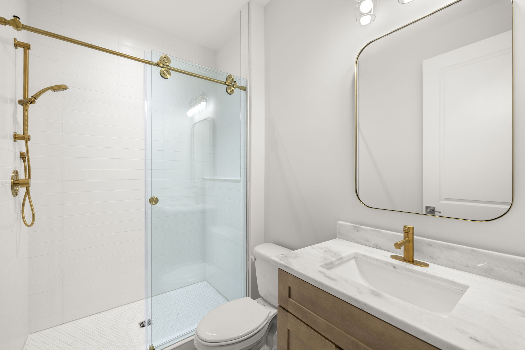 Tampa, Florida, 33629, United States, 4 Bedrooms Bedrooms, ,5 BathroomsBathrooms,Residential,For Sale,1986132