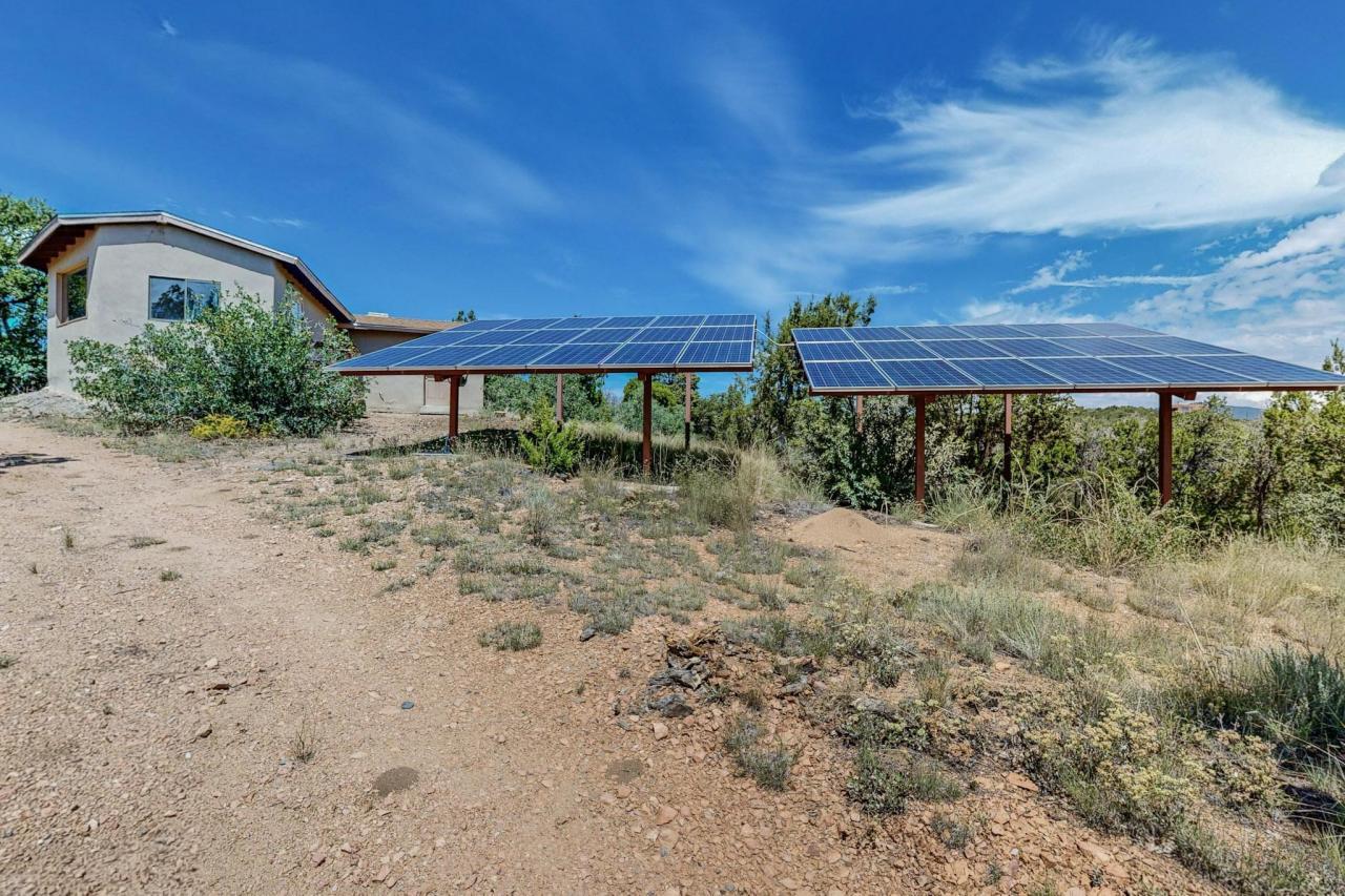 30 Apache Creek, Santa Fe, New Mexico, 87505, United States, 5 Bedrooms Bedrooms, ,4 BathroomsBathrooms,Residential,For Sale,30 Apache Creek,1591905