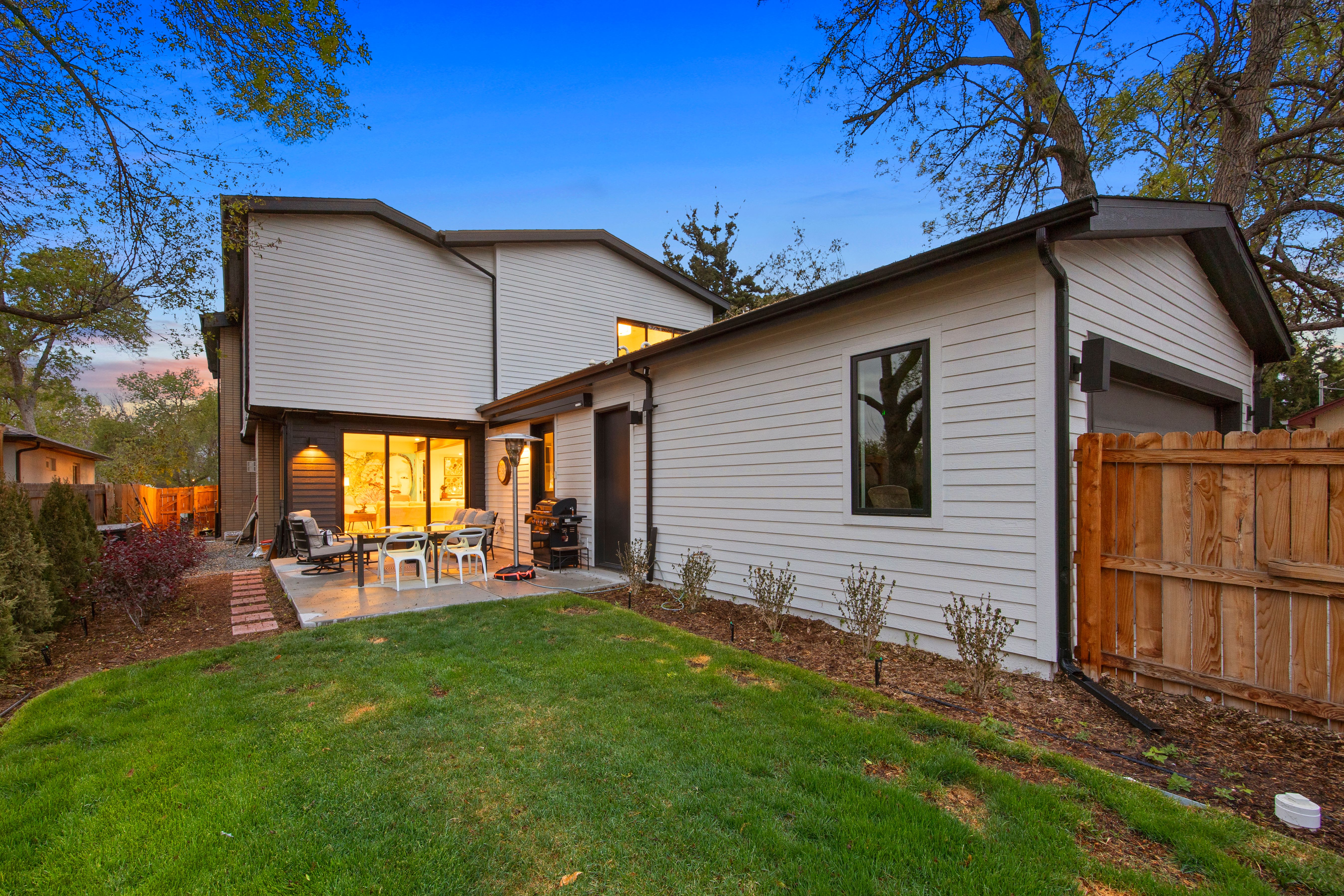  Stunning, Contemporary 5-Bedroom Cory Merrill Home - 物件實景