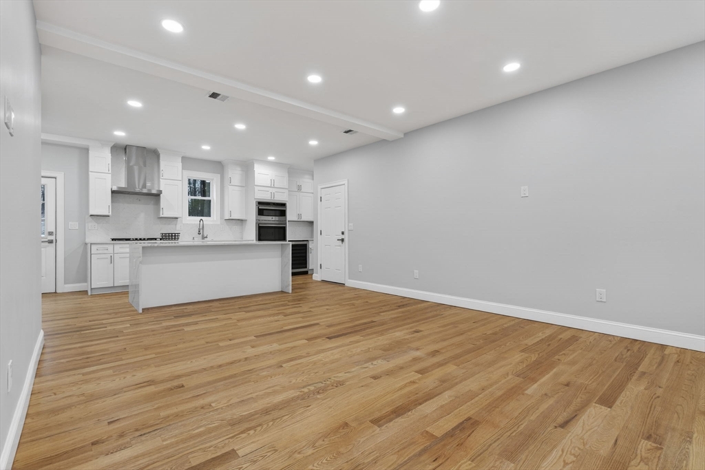 Grafton, Massachusetts, 01536, United States, 3 Bedrooms Bedrooms, ,3 BathroomsBathrooms,Residential,For Sale,2048410