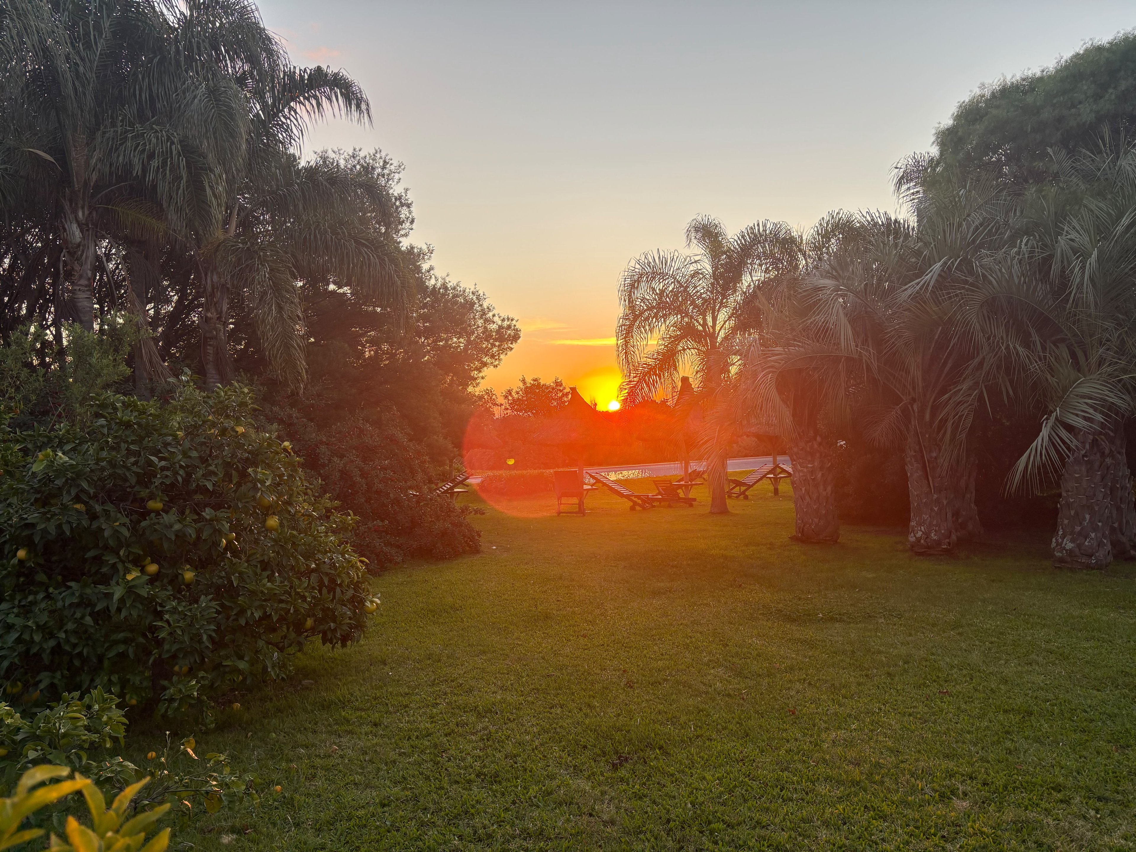  Sunset Horizons: A Historic-Inspired Signature Estate by the River - 物件實景
