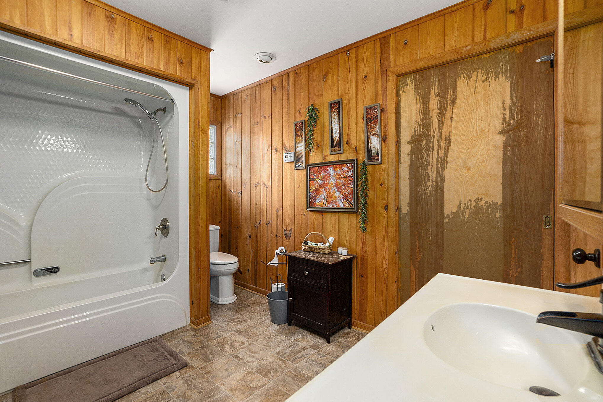 Newaygo, Michigan, 49337, United States, 5 Bedrooms Bedrooms, ,2 BathroomsBathrooms,Residential,For Sale,1982791