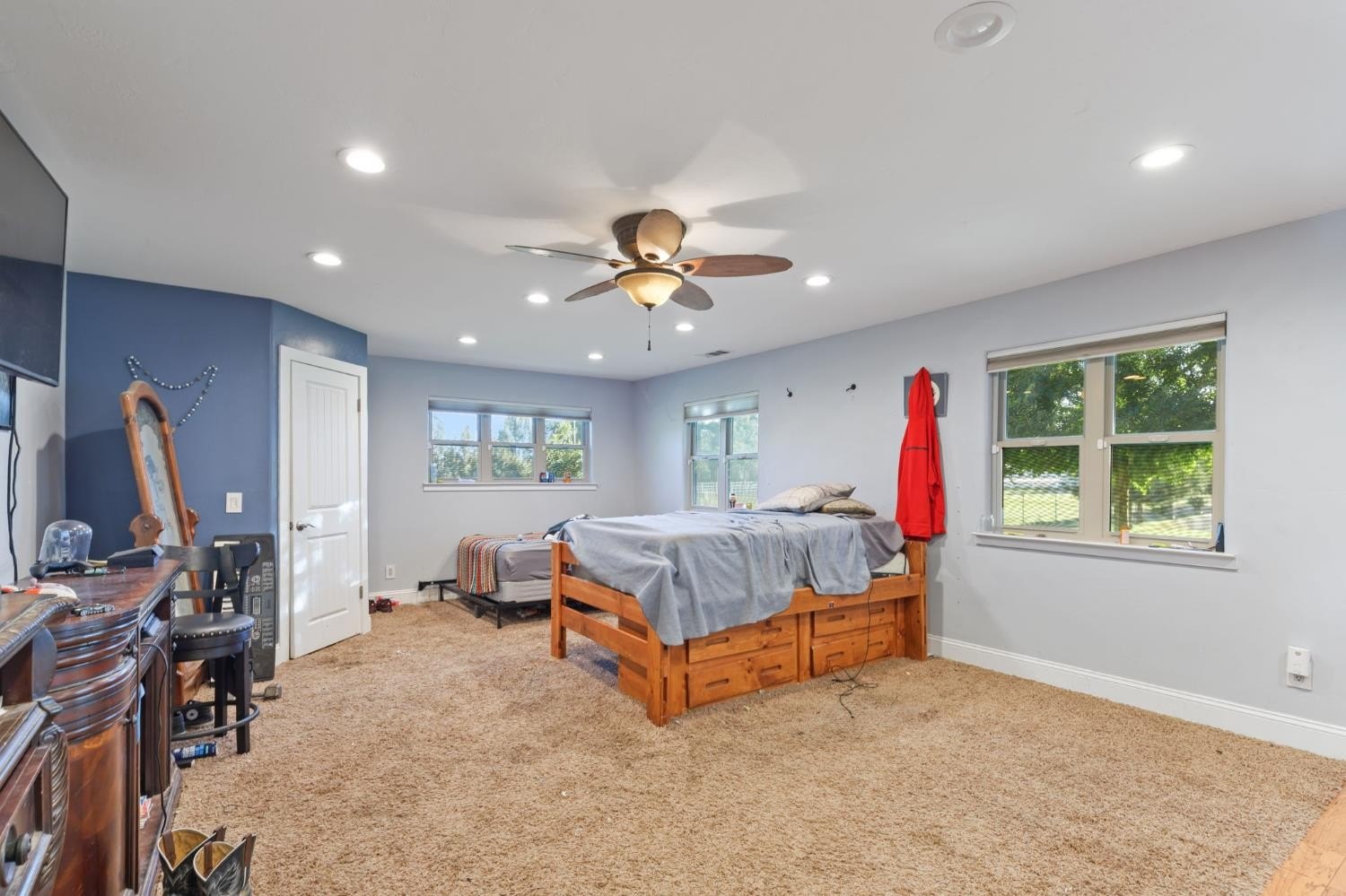 Clovis, California, 93619, United States, 4 Bedrooms Bedrooms, ,4 BathroomsBathrooms,Residential,For Sale,1924178