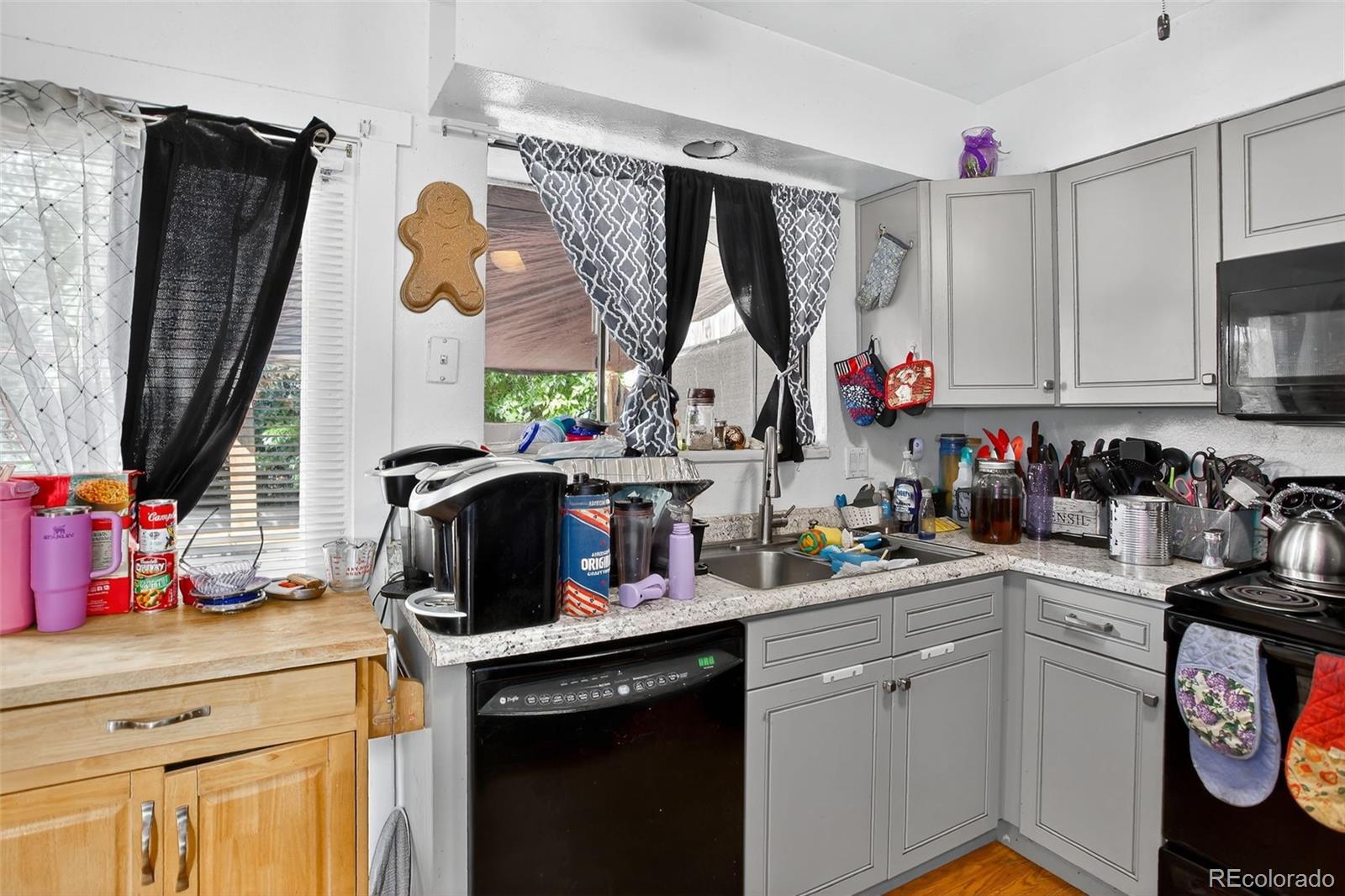 Golden, Colorado, 80401, United States, 7 Bedrooms Bedrooms, ,Residential,For Sale,1947998