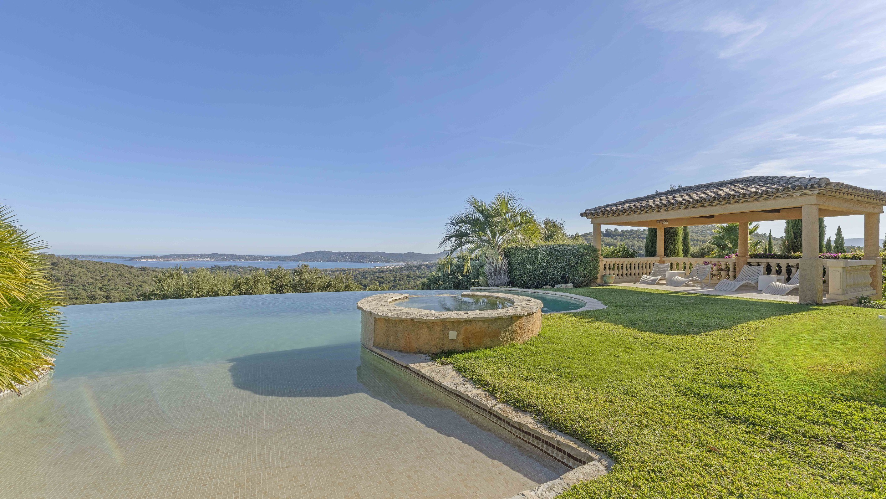  Prestigious property for sale in the Gulf of Saint-Tropez – private helipad, Me… - 物件實景