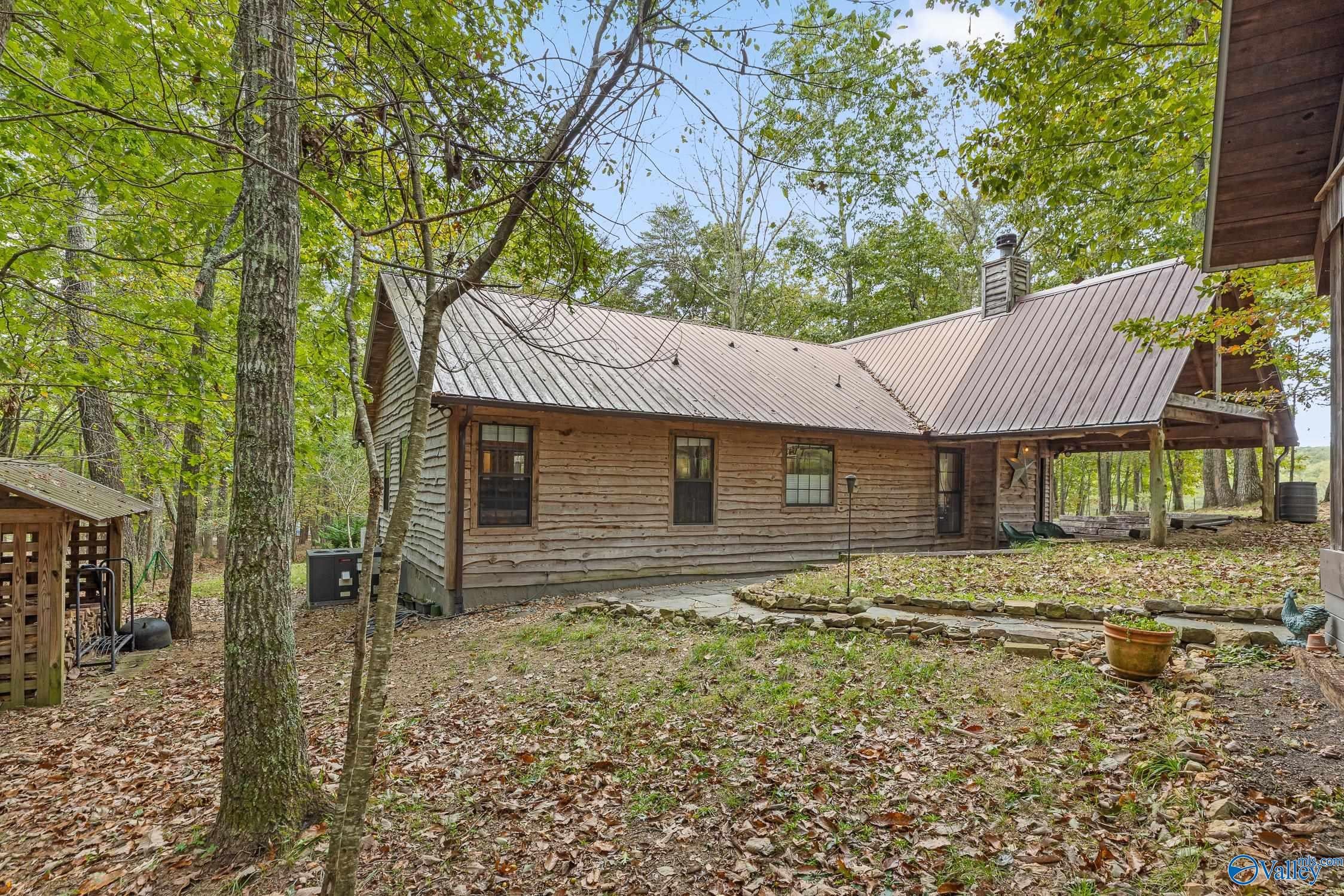 Mentone, Alabama, 35984, United States, 3 Bedrooms Bedrooms, ,1 BathroomBathrooms,Residential,For Sale,1978714