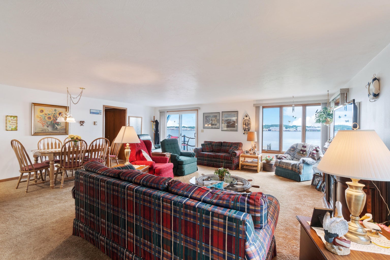Sturgeon Bay, Wisconsin, 54235, United States, 5 Bedrooms Bedrooms, ,3 BathroomsBathrooms,Residential,For Sale,1923516