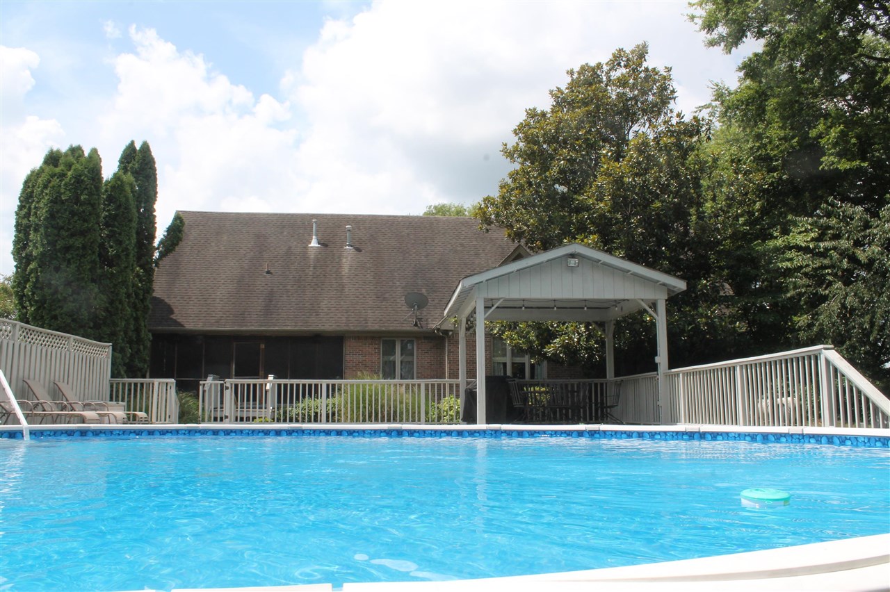Alvaton, Kentucky, 42122, United States, 5 Bedrooms Bedrooms, ,4 BathroomsBathrooms,Residential,For Sale,1908612