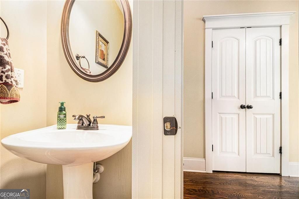 Douglasville, Georgia, 30135, United States, 5 Bedrooms Bedrooms, ,4 BathroomsBathrooms,Residential,For Sale,1886853