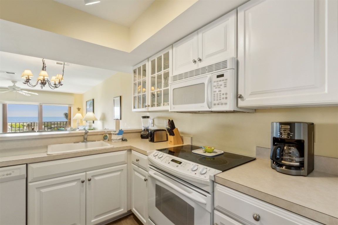 Fernandina Beach, Florida, 32034, United States, 2 Bedrooms Bedrooms, ,2 BathroomsBathrooms,Residential,For Sale,1990876