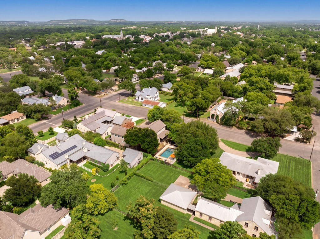 Fredericksburg, Texas, 78624, United States, 6 Bedrooms Bedrooms, ,6 BathroomsBathrooms,Residential,For Sale,2048440