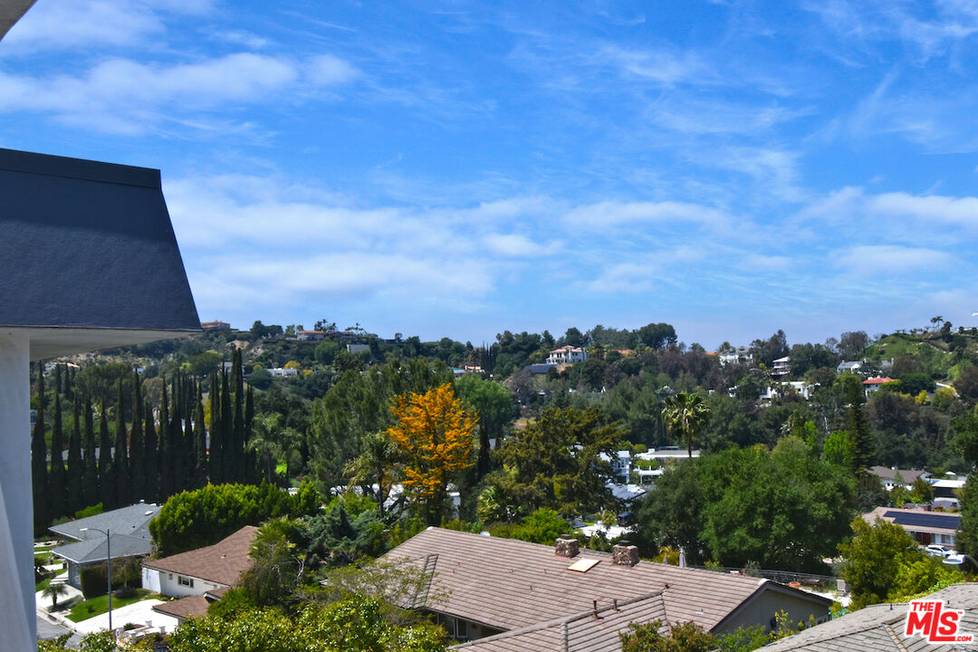 Sherman Oaks, California, 91403, United States, 4 Bedrooms Bedrooms, ,4 BathroomsBathrooms,Residential,For Sale,1794454
