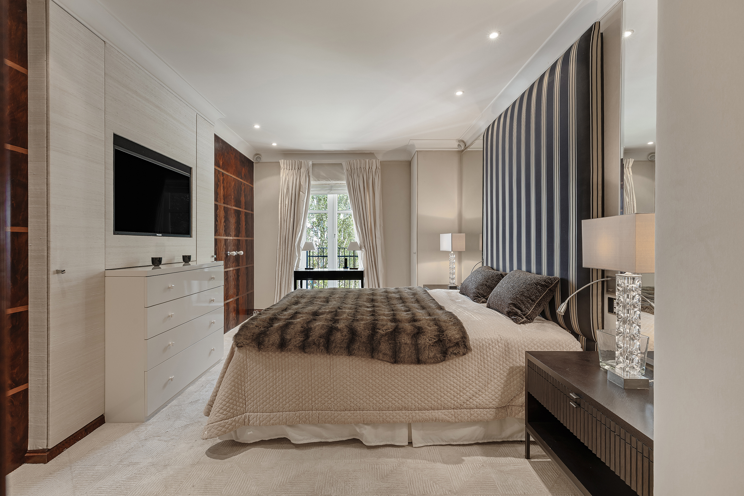 A Third-Floor Apartment with Two Balconies in a Sought-After Kensington Developm - 物件實景