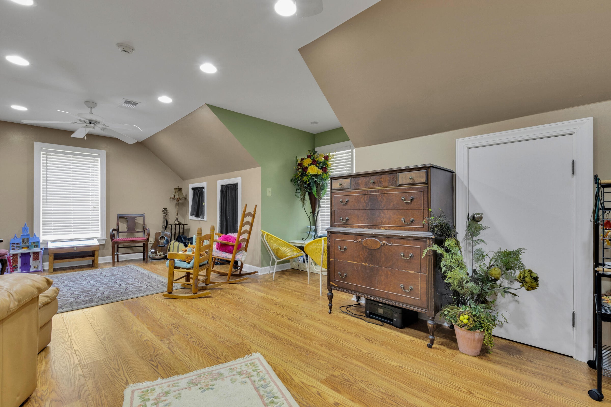 Fulton, Mississippi, 38843, United States, 4 Bedrooms Bedrooms, ,4 BathroomsBathrooms,Residential,For Sale,1976372