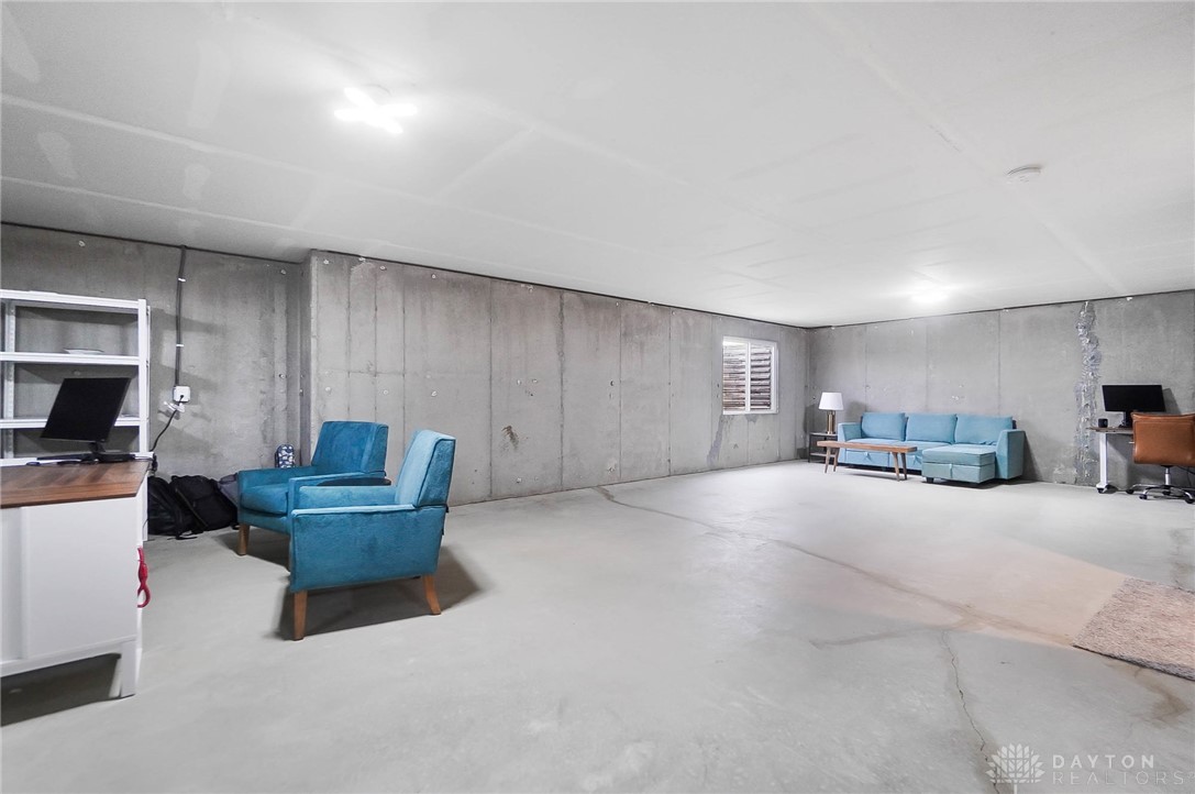 Yellow Springs Vlg, Ohio, 45387, United States, 3 Bedrooms Bedrooms, ,2 BathroomsBathrooms,Residential,For Sale,1906404