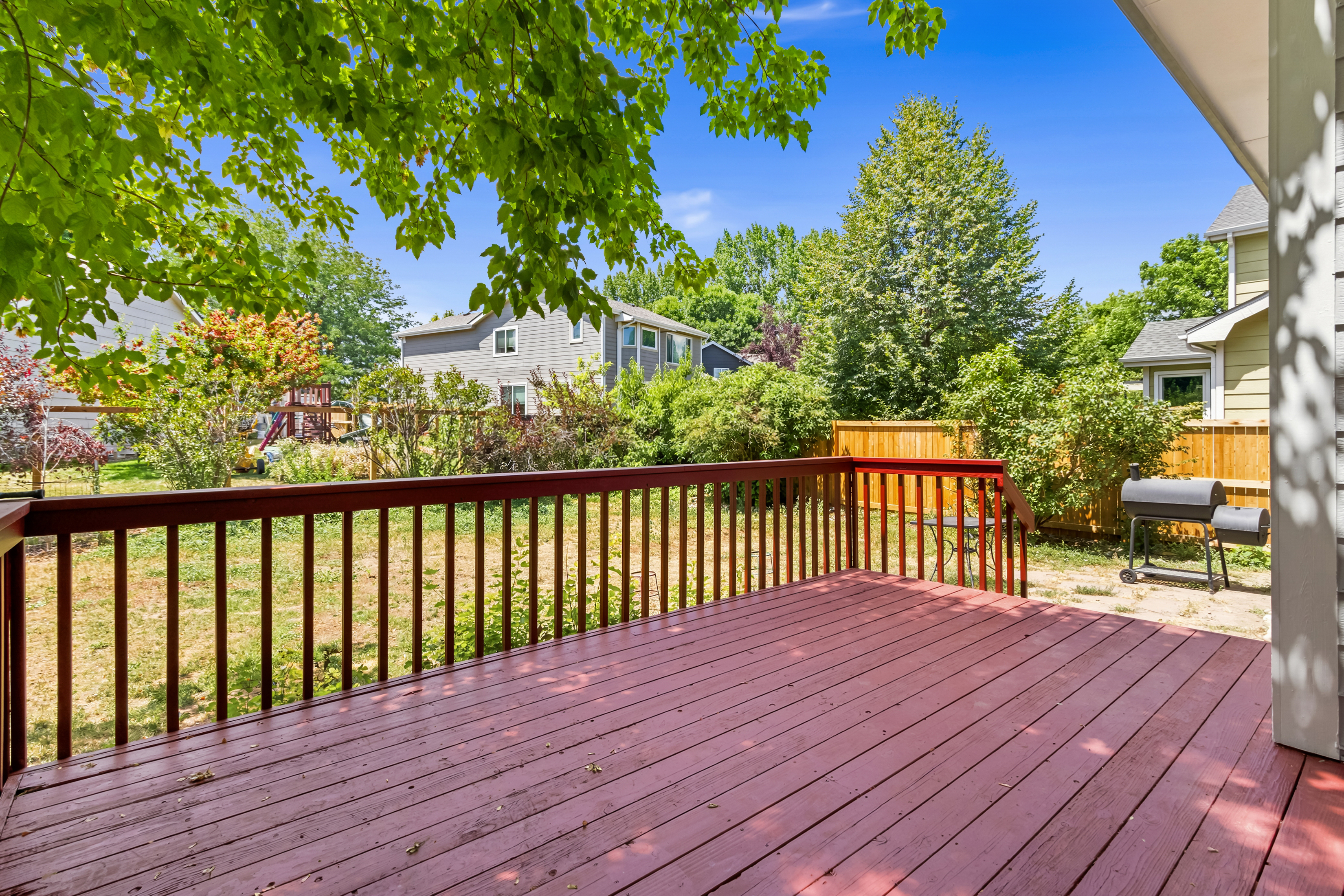  Beautifully Maintained Home in the Tree-Lined Oakridge Neighborhood - 物件實景