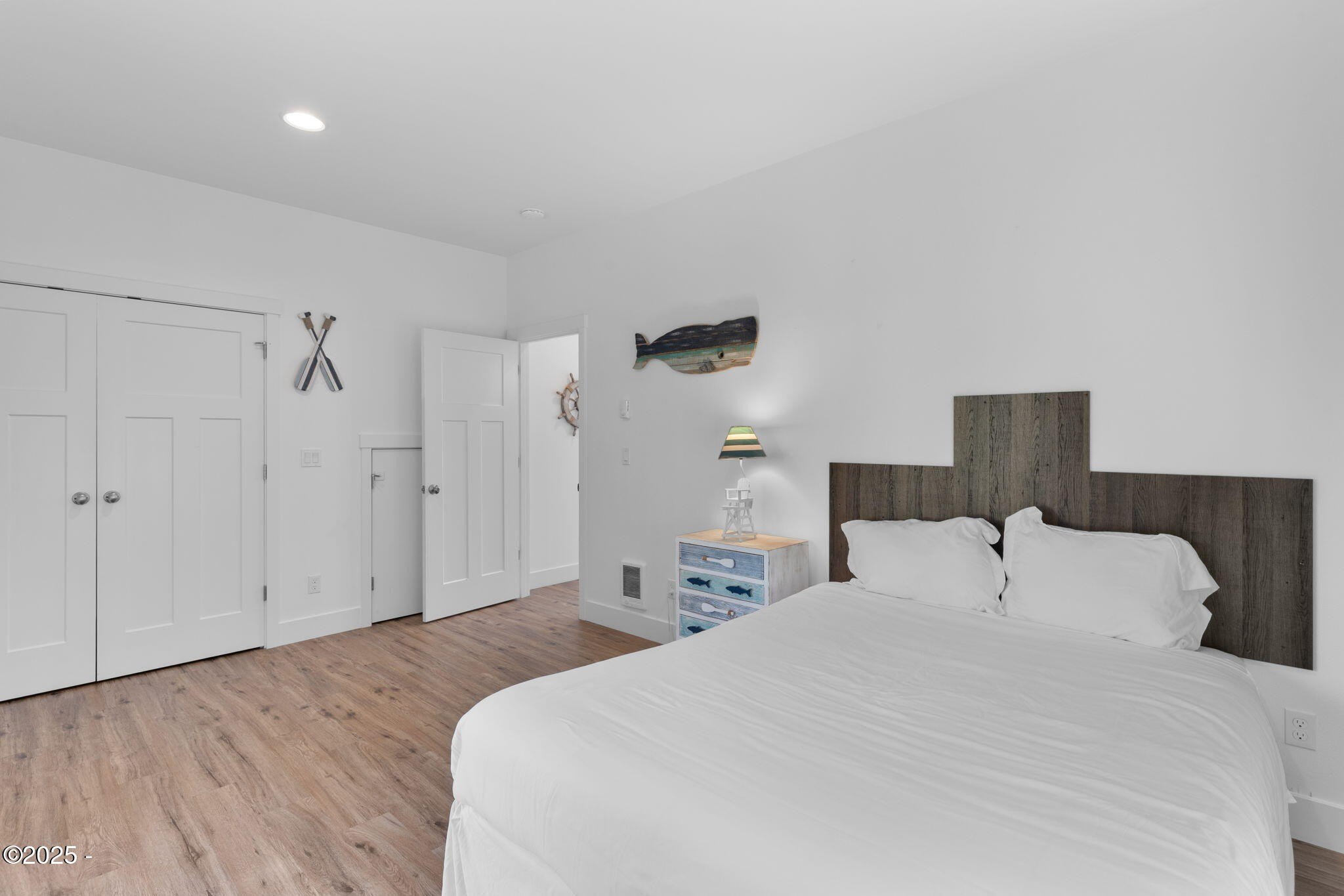 Lincoln City, Oregon, 97367, United States, 2 Bedrooms Bedrooms, ,2 BathroomsBathrooms,Residential,For Sale,1848462