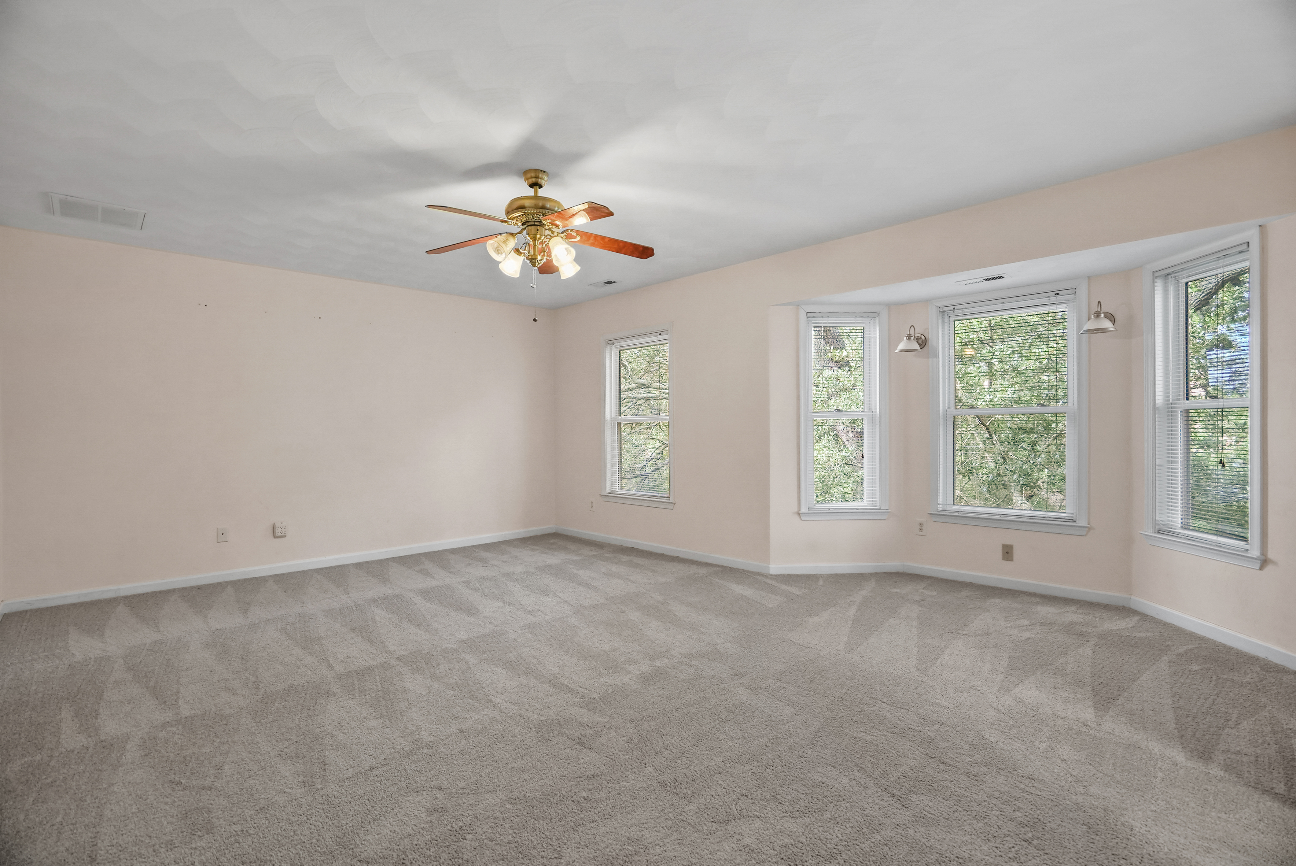  2112 Pretty Lake Avenue, Norfolk, VA, 23518 - 物件實景