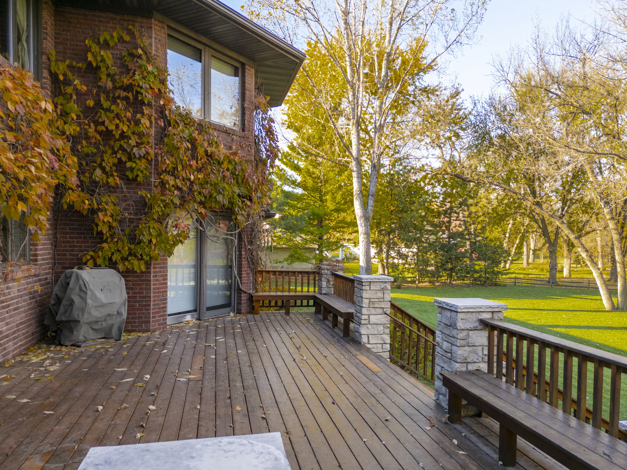 Mason City, Iowa, 50401, United States, 5 Bedrooms Bedrooms, ,3 BathroomsBathrooms,Residential,For Sale,1974101