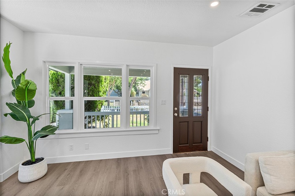 Pasadena, California, 91106, United States, 2 Bedrooms Bedrooms, ,2 BathroomsBathrooms,Residential,For Sale,1904440