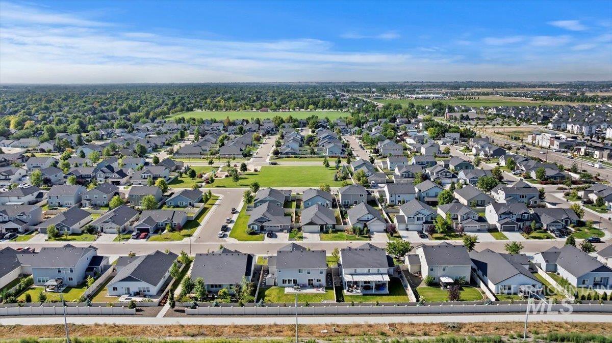 Meridian, Idaho, 83646, United States, 4 Bedrooms Bedrooms, ,3 BathroomsBathrooms,Residential,For Sale,1906214