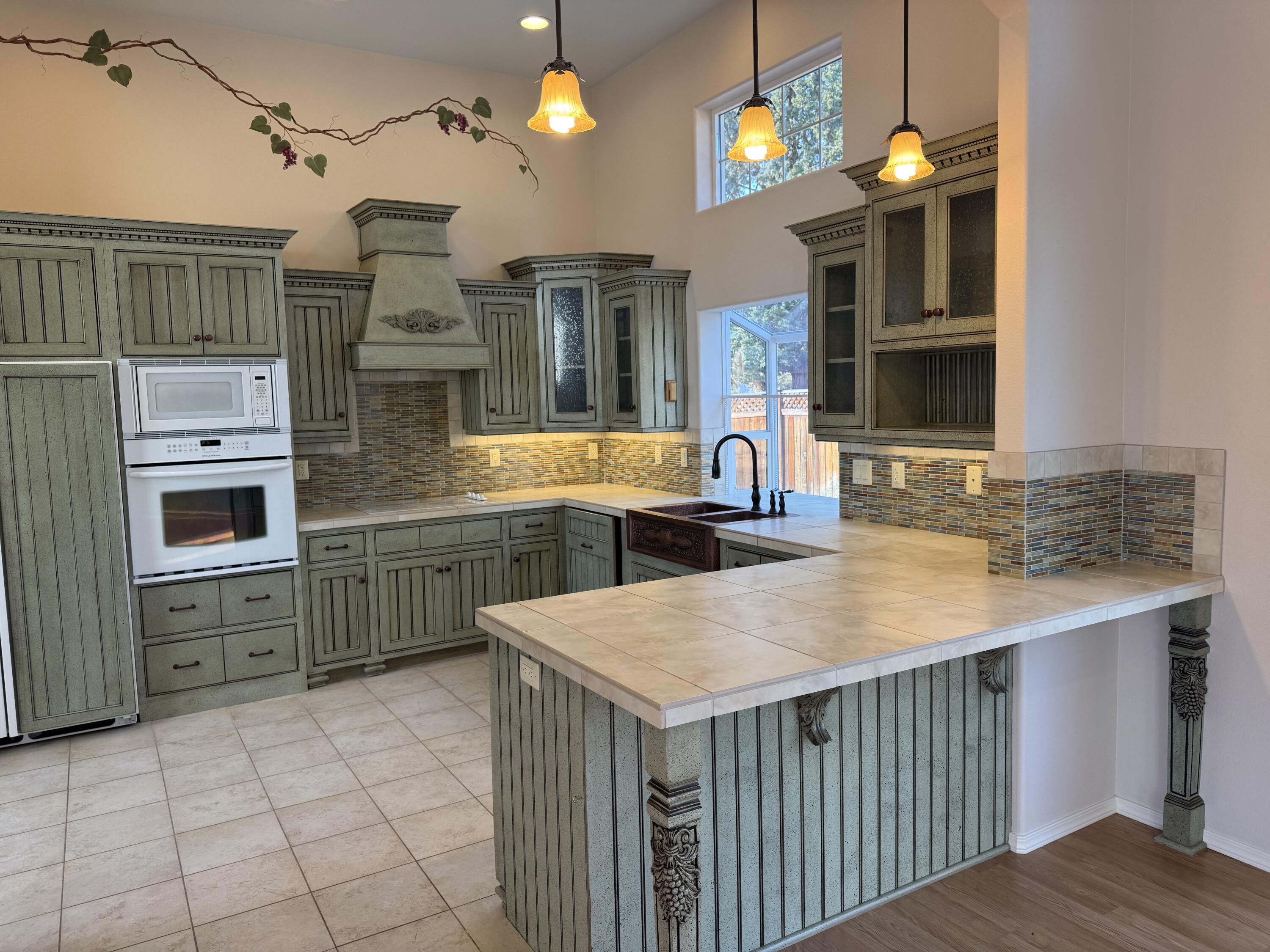 Terrebonne, Oregon, 97760, United States, 3 Bedrooms Bedrooms, ,2 BathroomsBathrooms,Residential,For Sale,2009315