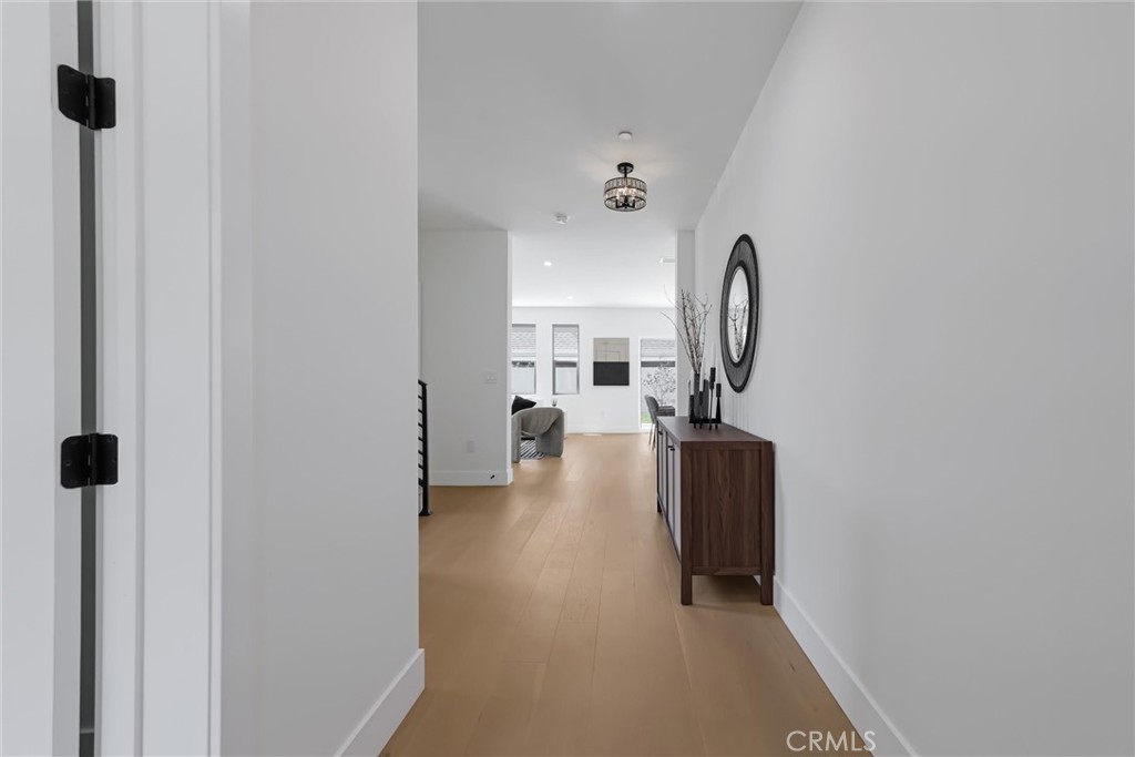 Sylmar, California, 91342, United States, 5 Bedrooms Bedrooms, ,3 BathroomsBathrooms,Residential,For Sale,1928478