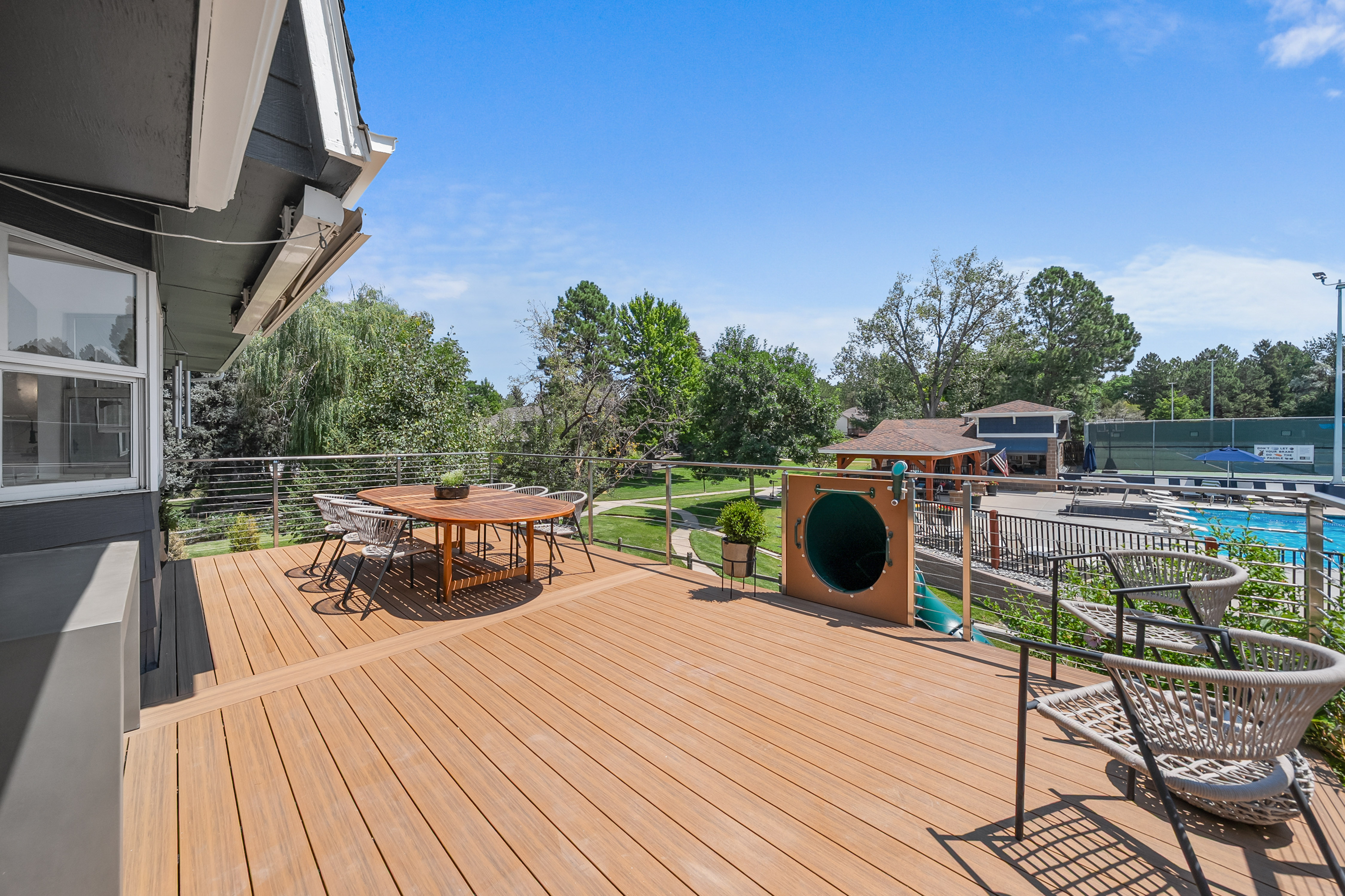  Beautiful Updated Home Located in Highly Sought-After Arapahoe Lake Neighborhood - 物件實景