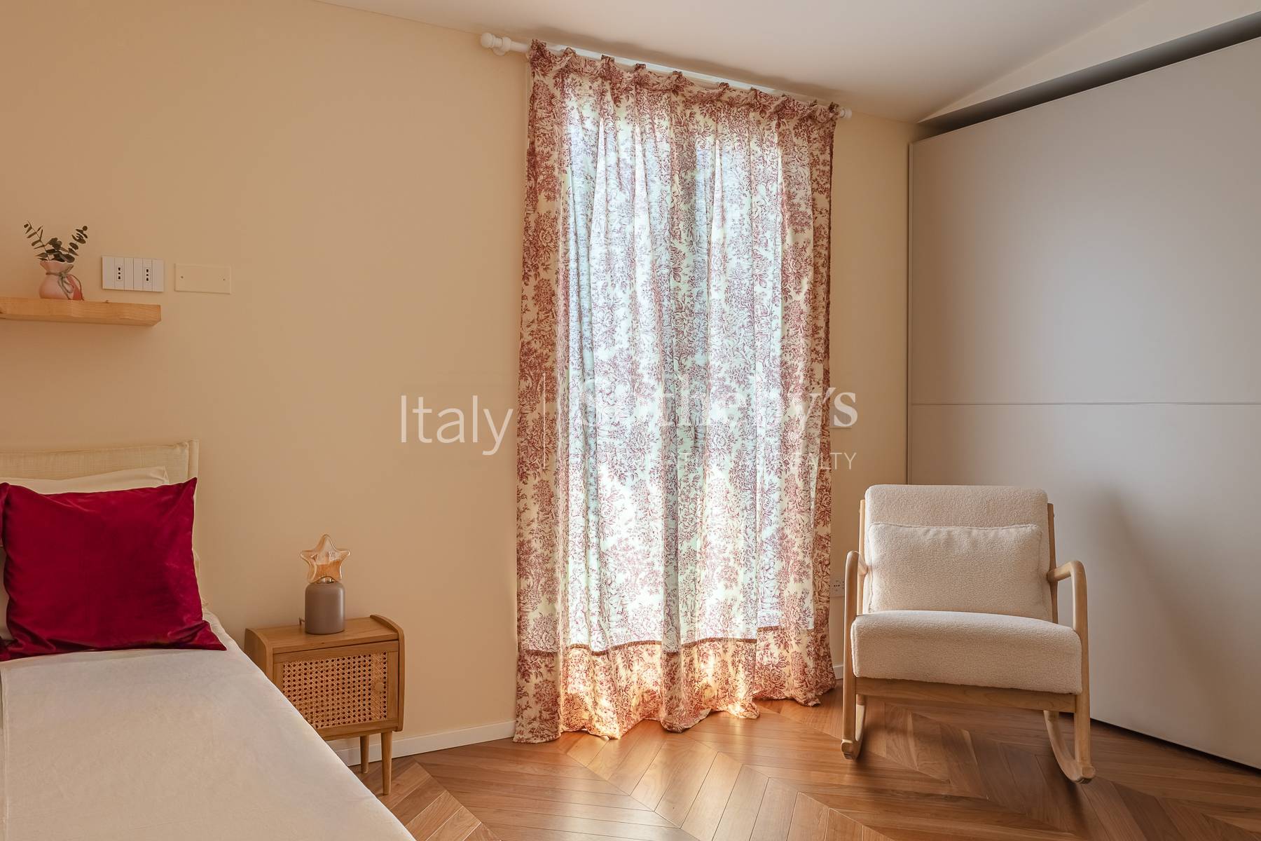  Light-filled penthouse in an elegant residential setting - 物件實景